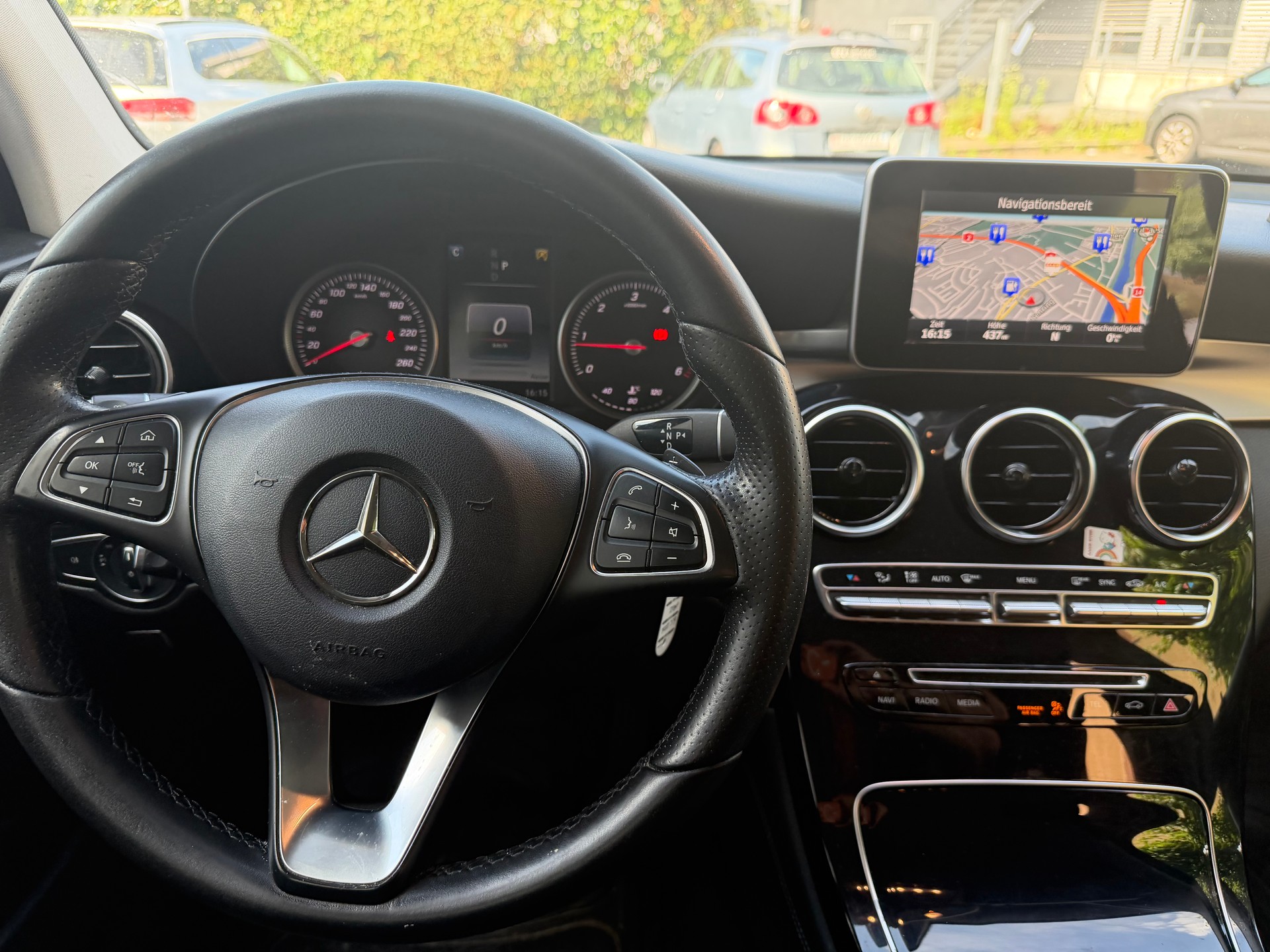 MERCEDES-BENZ GLC 220 d Exclusive 4Matic 9G-Tronic-image-8