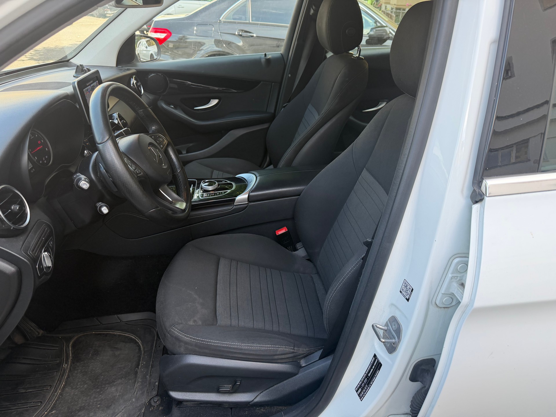 MERCEDES-BENZ GLC 220 d Exclusive 4Matic 9G-Tronic-image-9