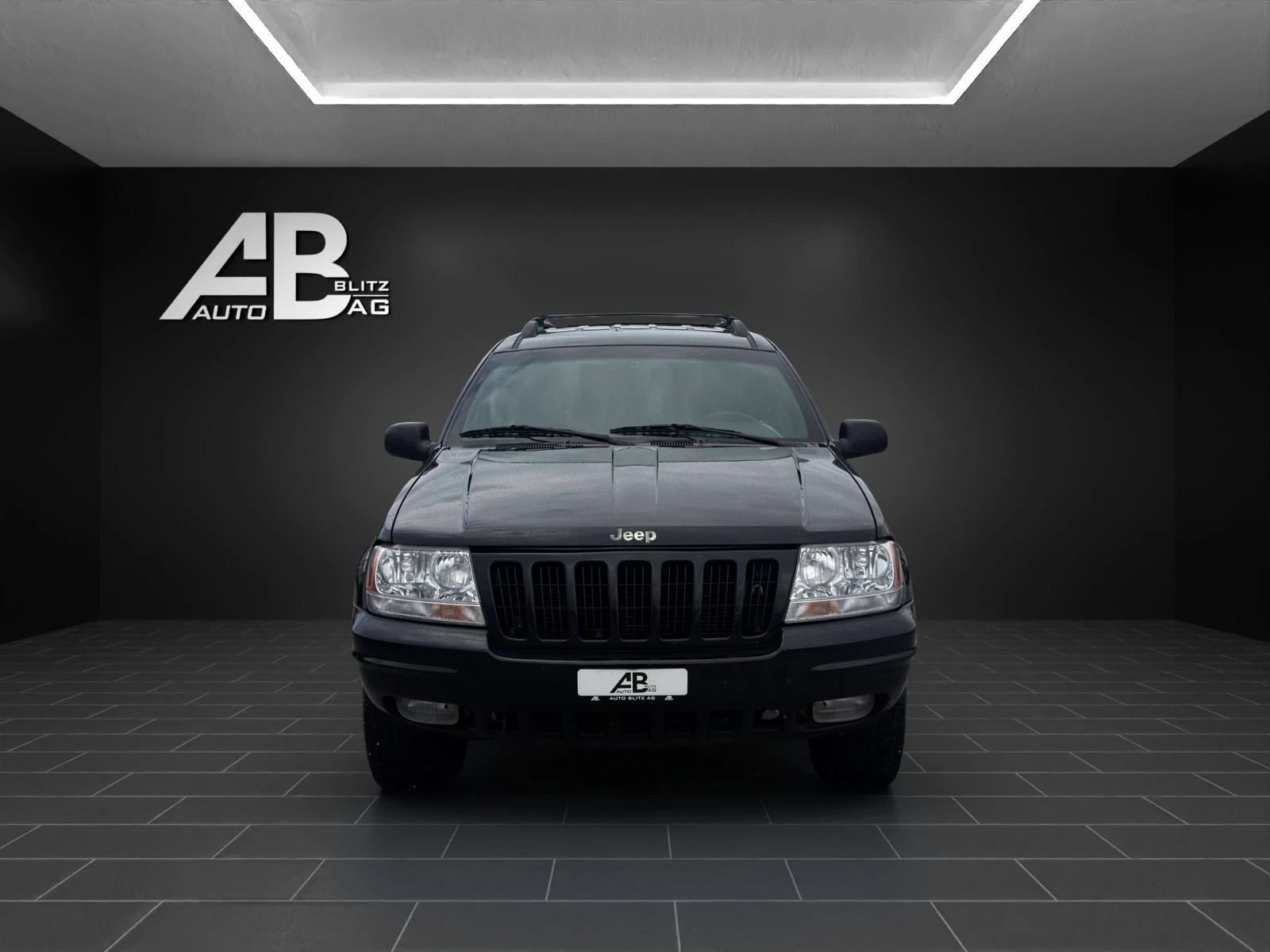 JEEP Grand Cherokee 4.7 Limited Automatic-image-0