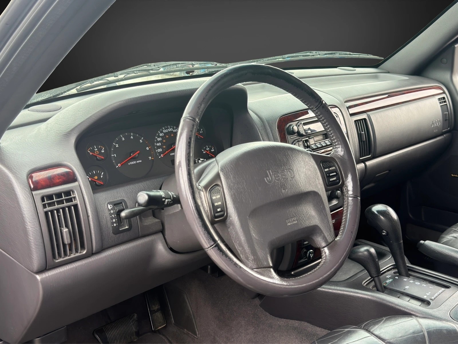 JEEP Grand Cherokee 4.7 Limited Automatic-image-7