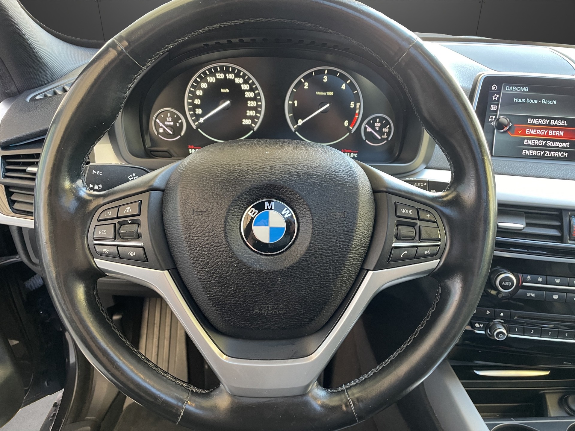 BMW X5 xDrive 30d Steptronic-image-11