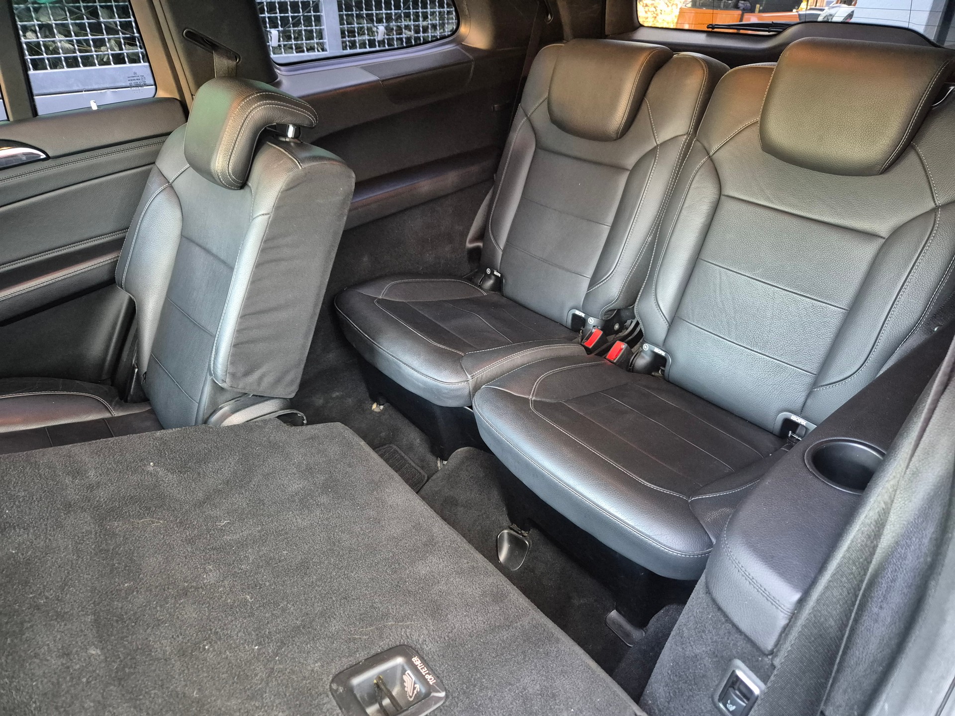 MERCEDES-BENZ GLS 350 d V6-image-4