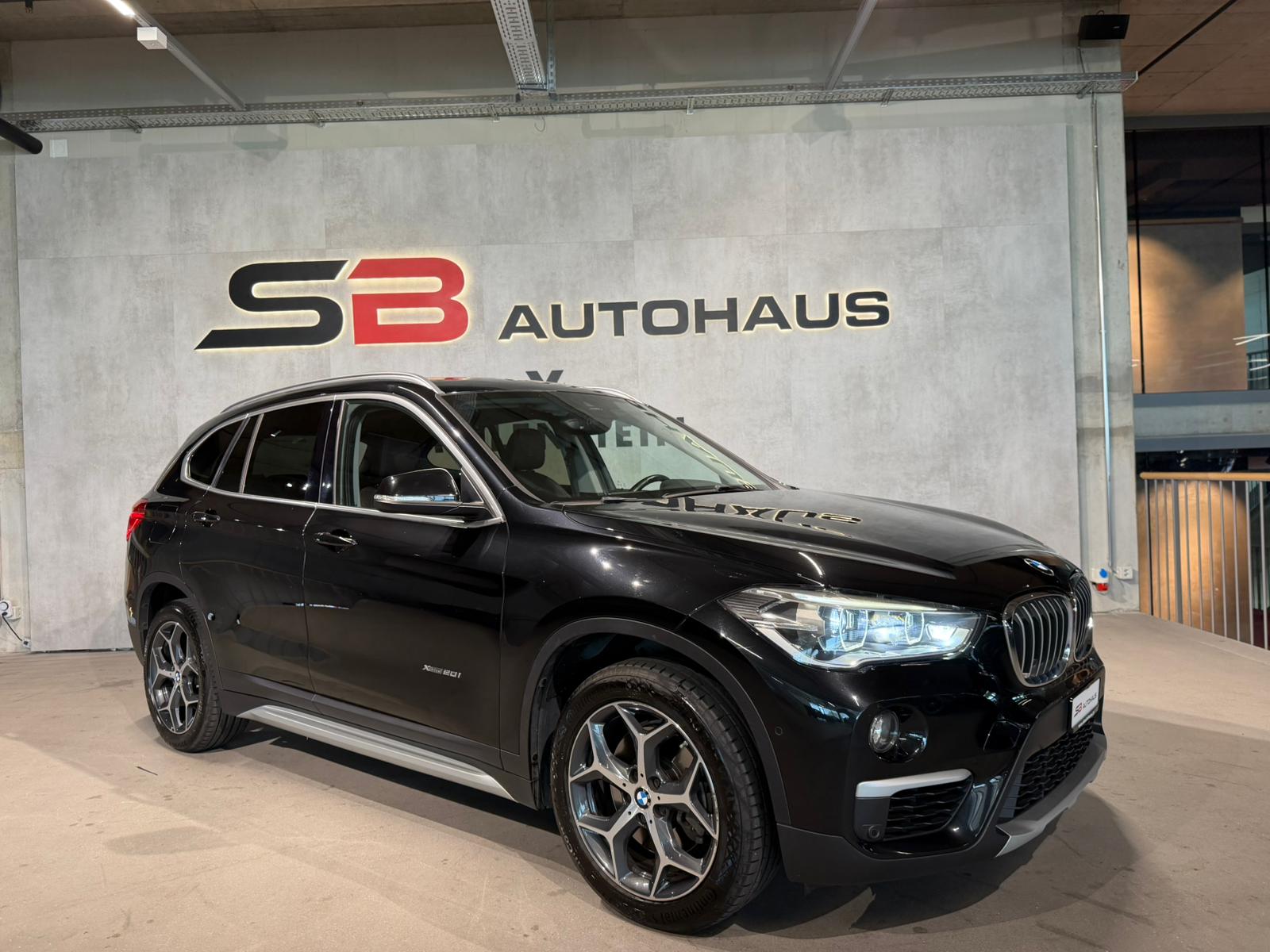 BMW X1 xDrive 20i xLine Steptronic (CH)-showroom-element-2