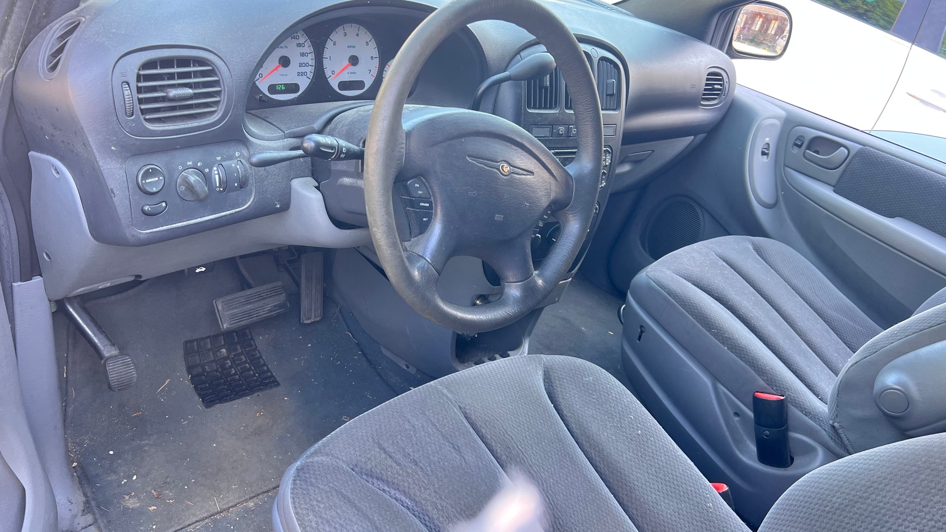 CHRYSLER Voyager 2.4 SE-image-5