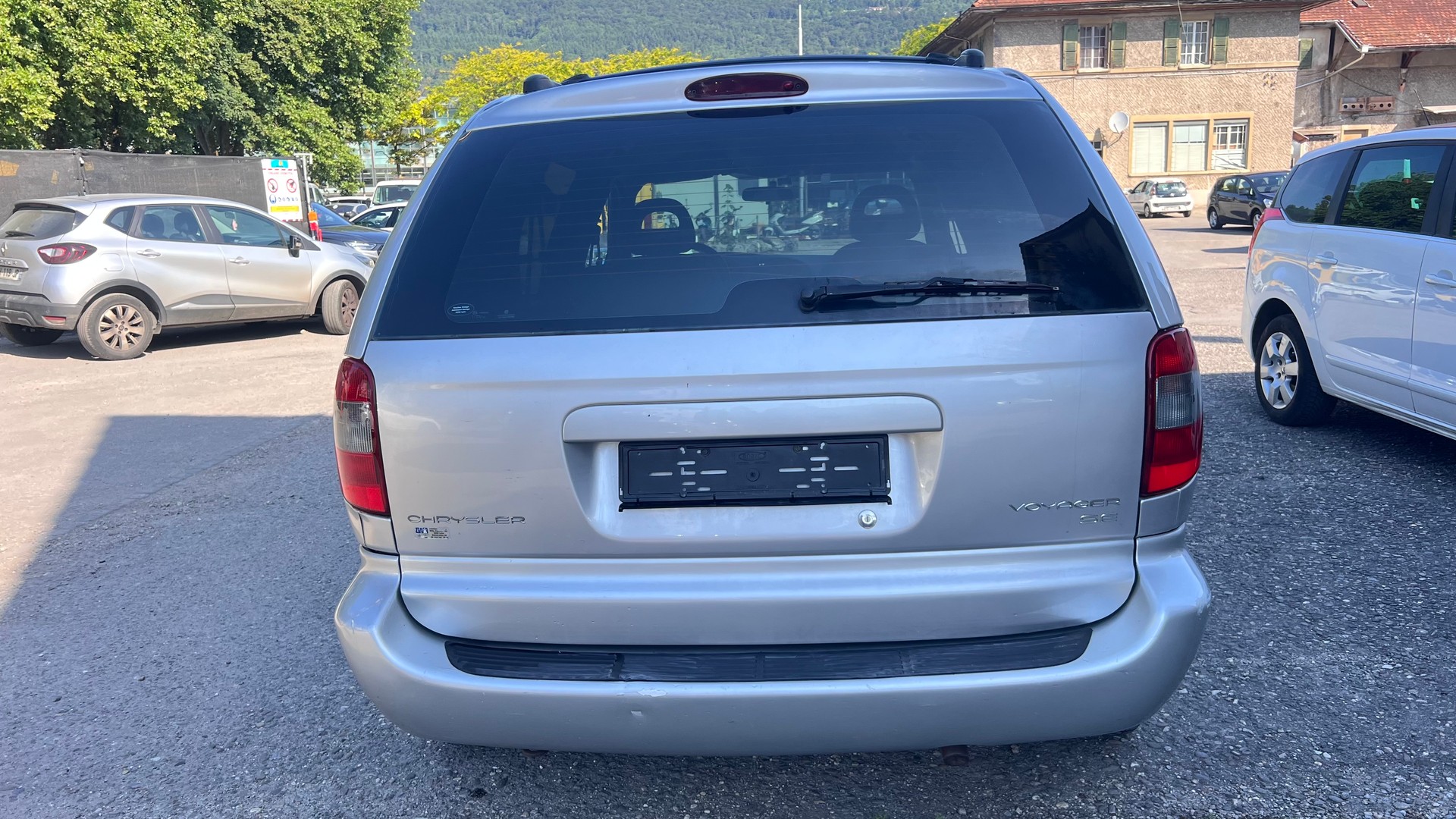 CHRYSLER Voyager 2.4 SE-image-3