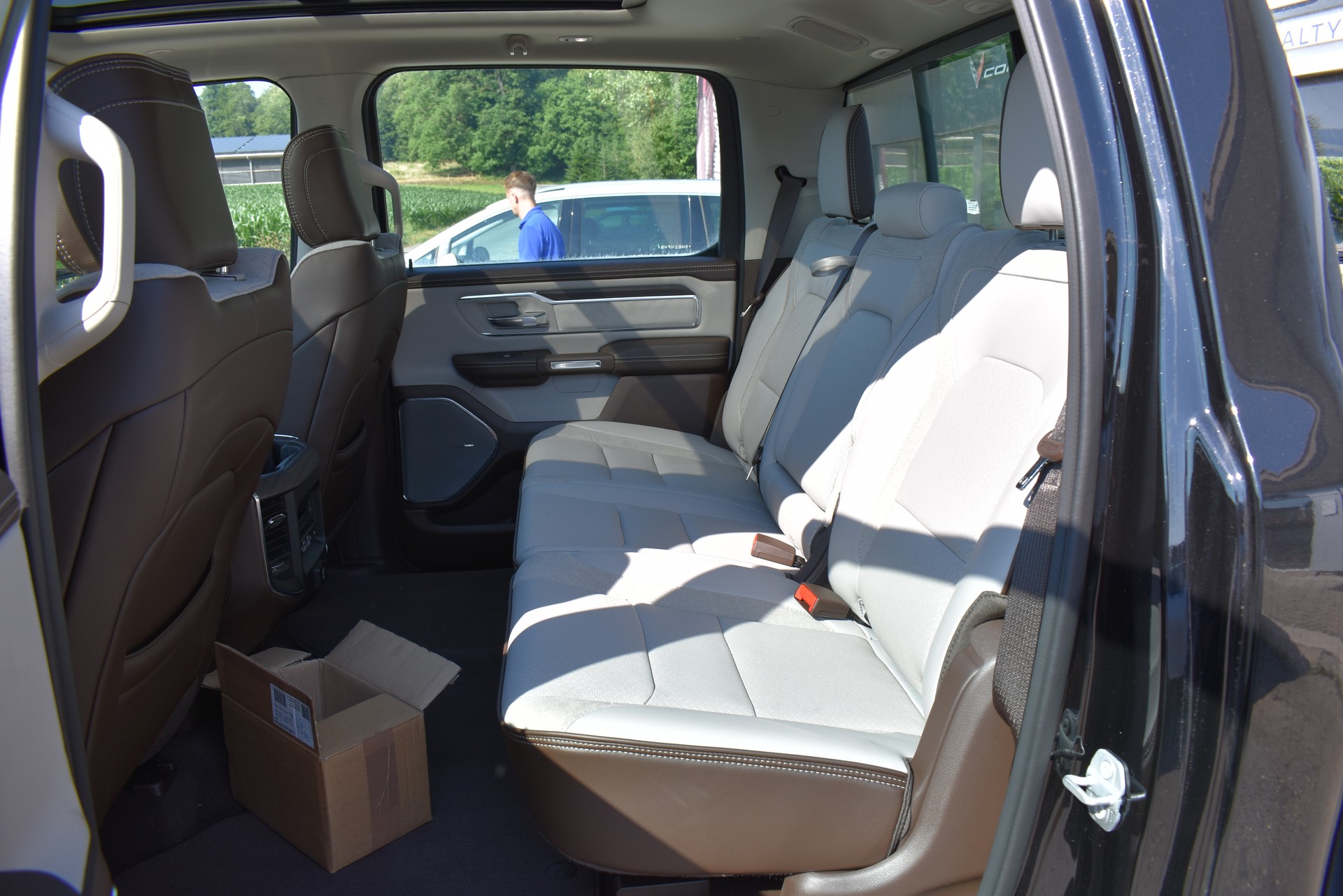 DODGE RAM 1500 CrewCab Laramie 3.0-image-7