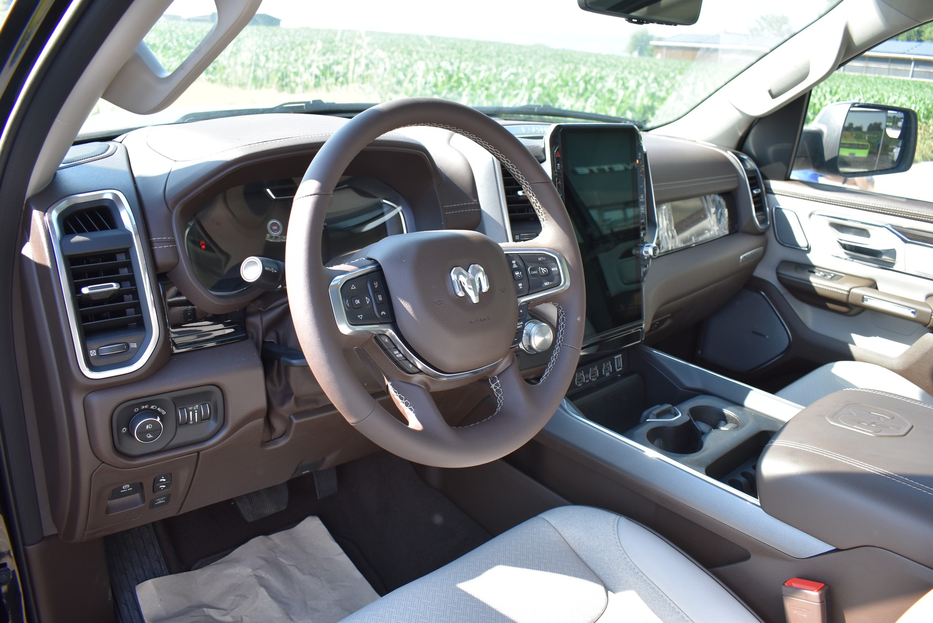 DODGE RAM 1500 CrewCab Laramie 3.0-image-9