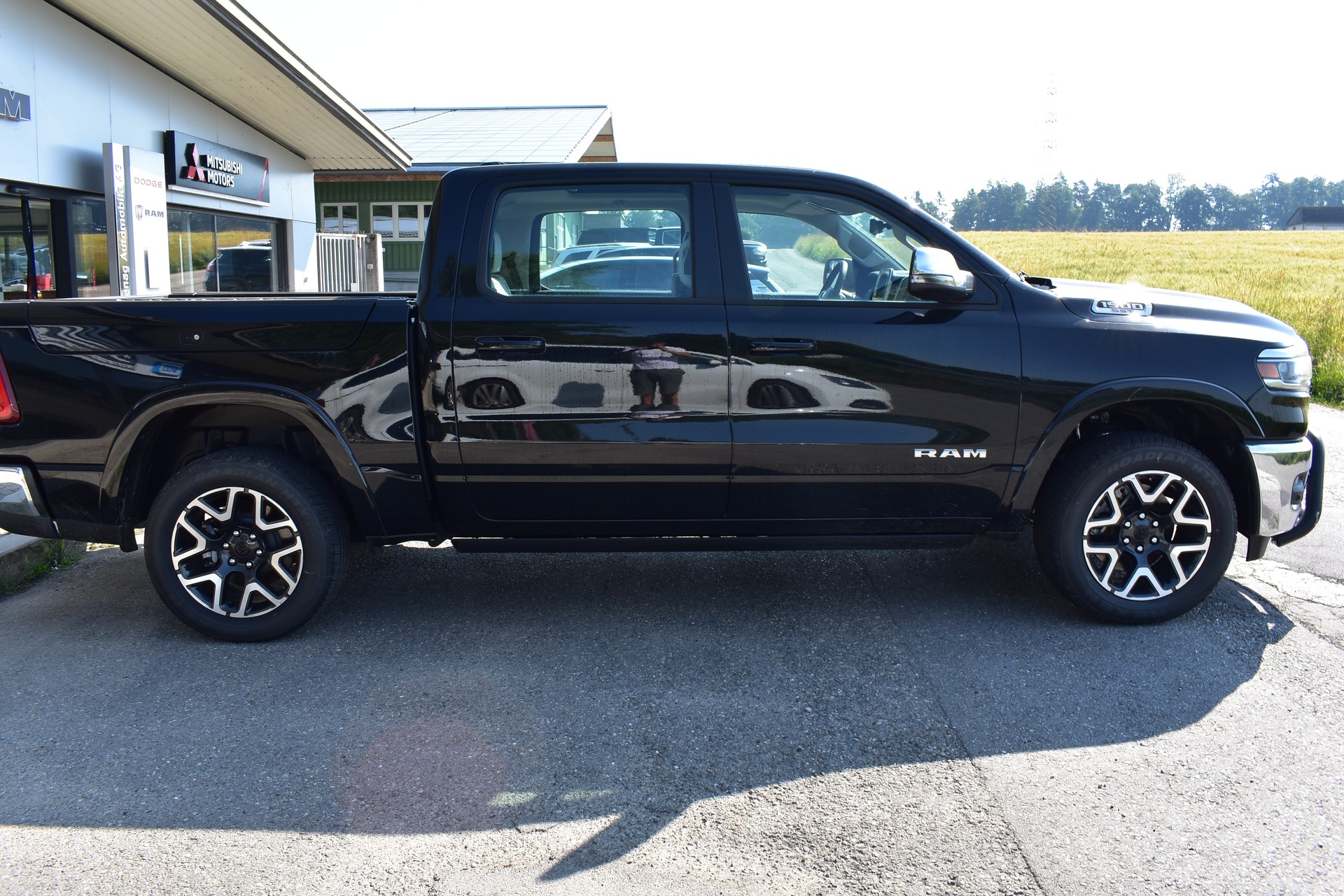 DODGE RAM 1500 CrewCab Laramie 3.0-image-2