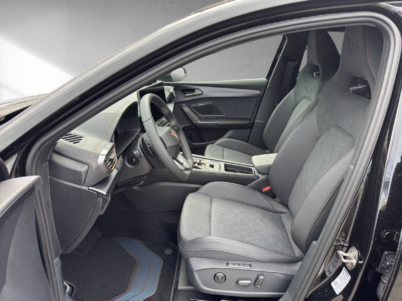 CUPRA Leon 1.5 eTSI Prime Edition DSG-image-6