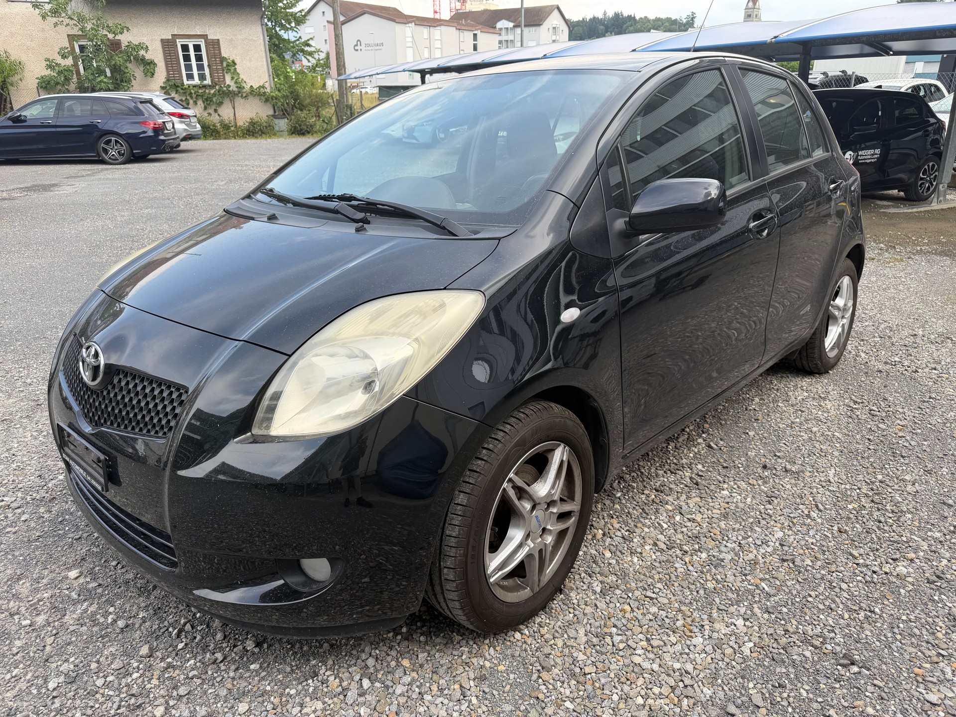 TOYOTA Yaris 1.3 Linea Sol-image-2