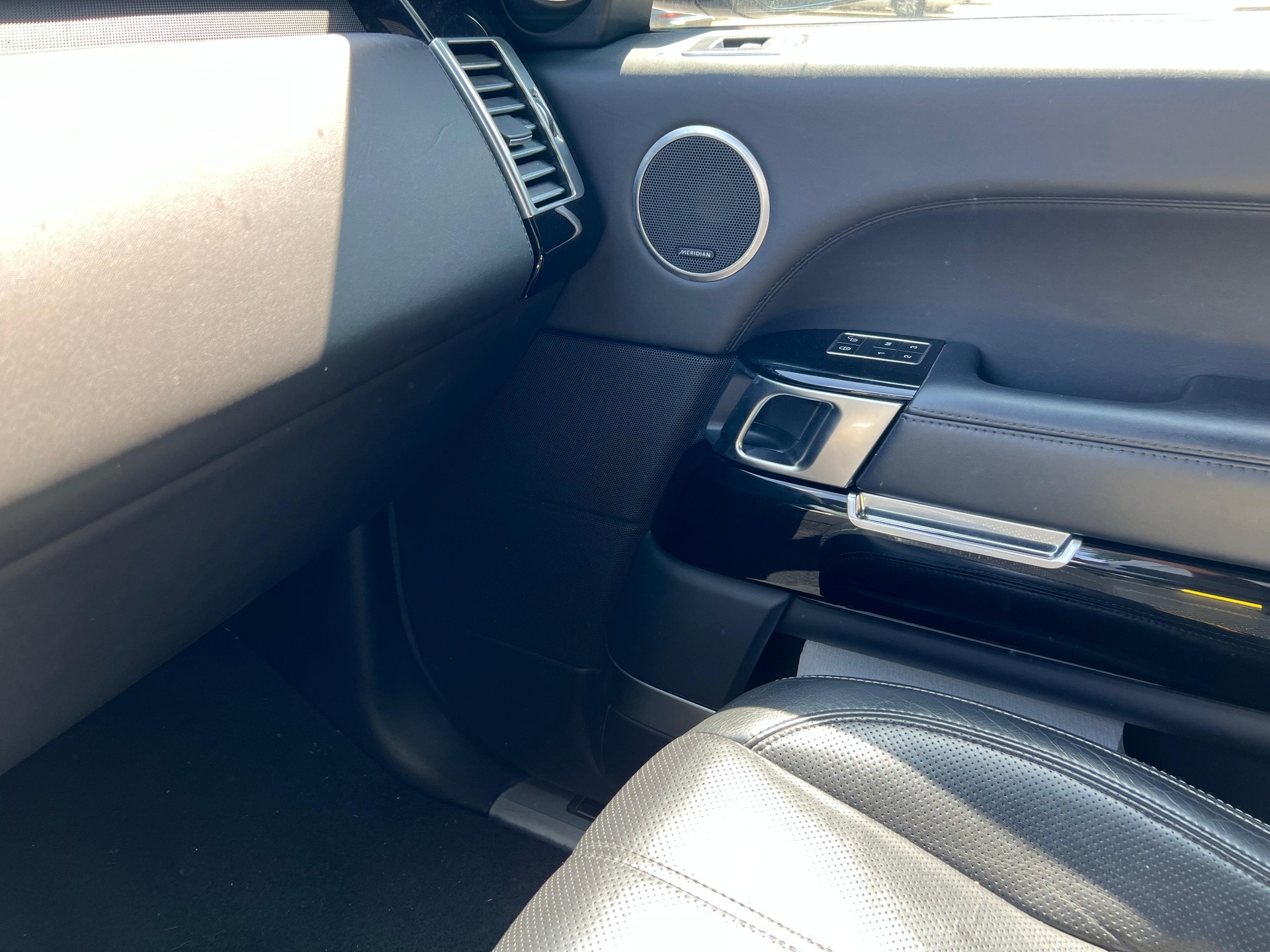 LAND ROVER Range Rover 3.0 SDV6 Hybrid Autobiograhy Automatic-image-12