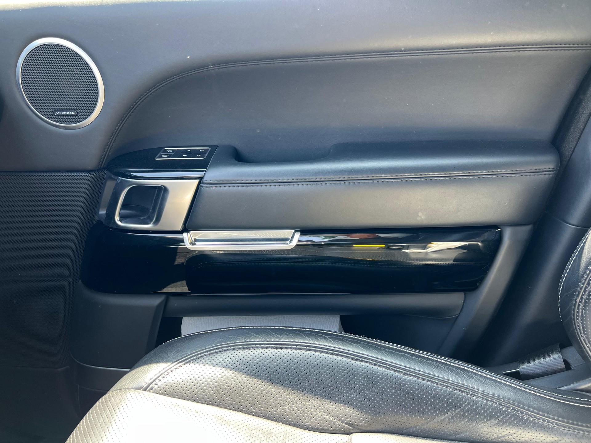 LAND ROVER Range Rover 3.0 SDV6 Hybrid Autobiograhy Automatic-image-19