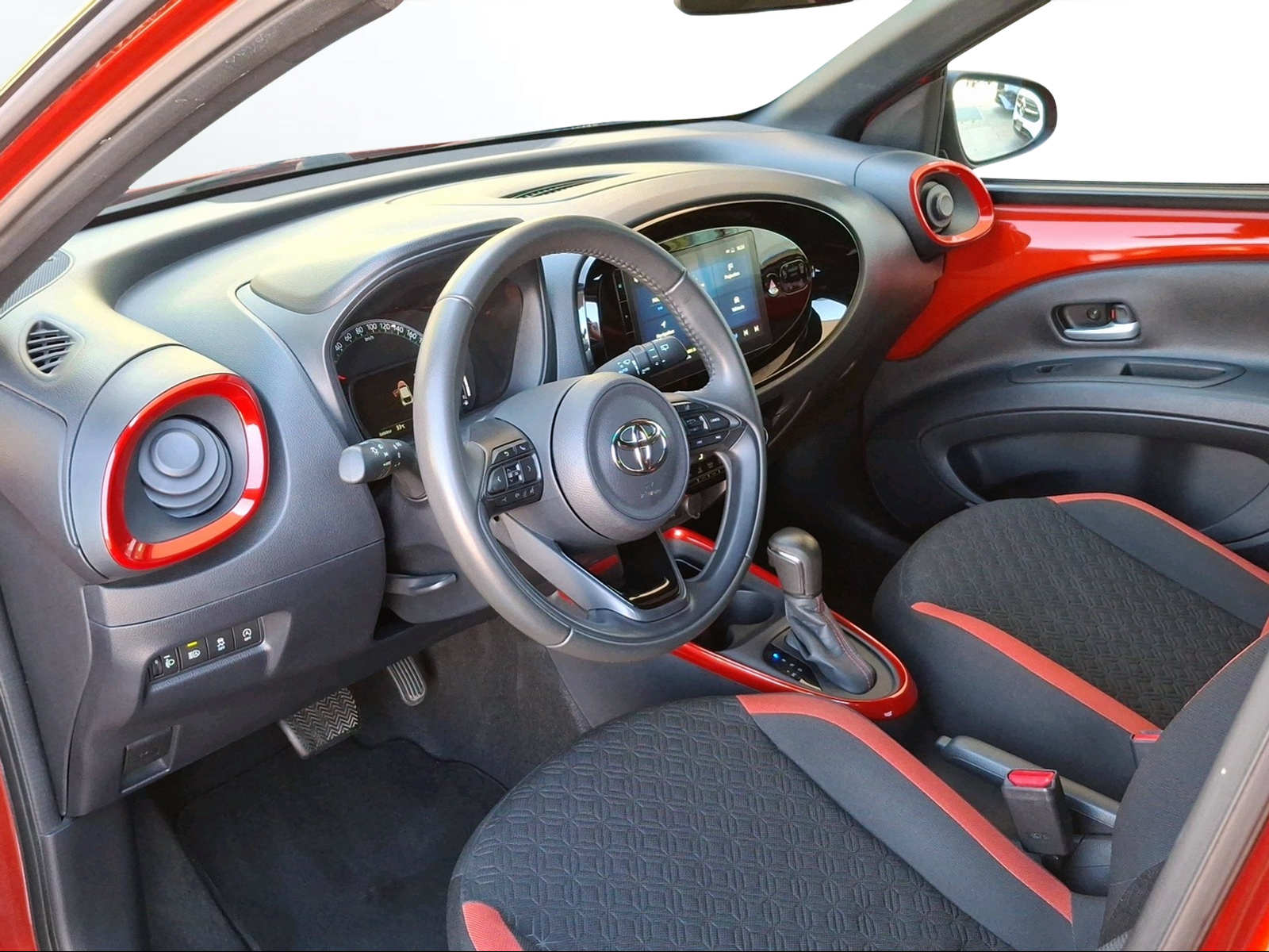 TOYOTA Aygo X 1.0 VVT-i Trend CVT-image-9