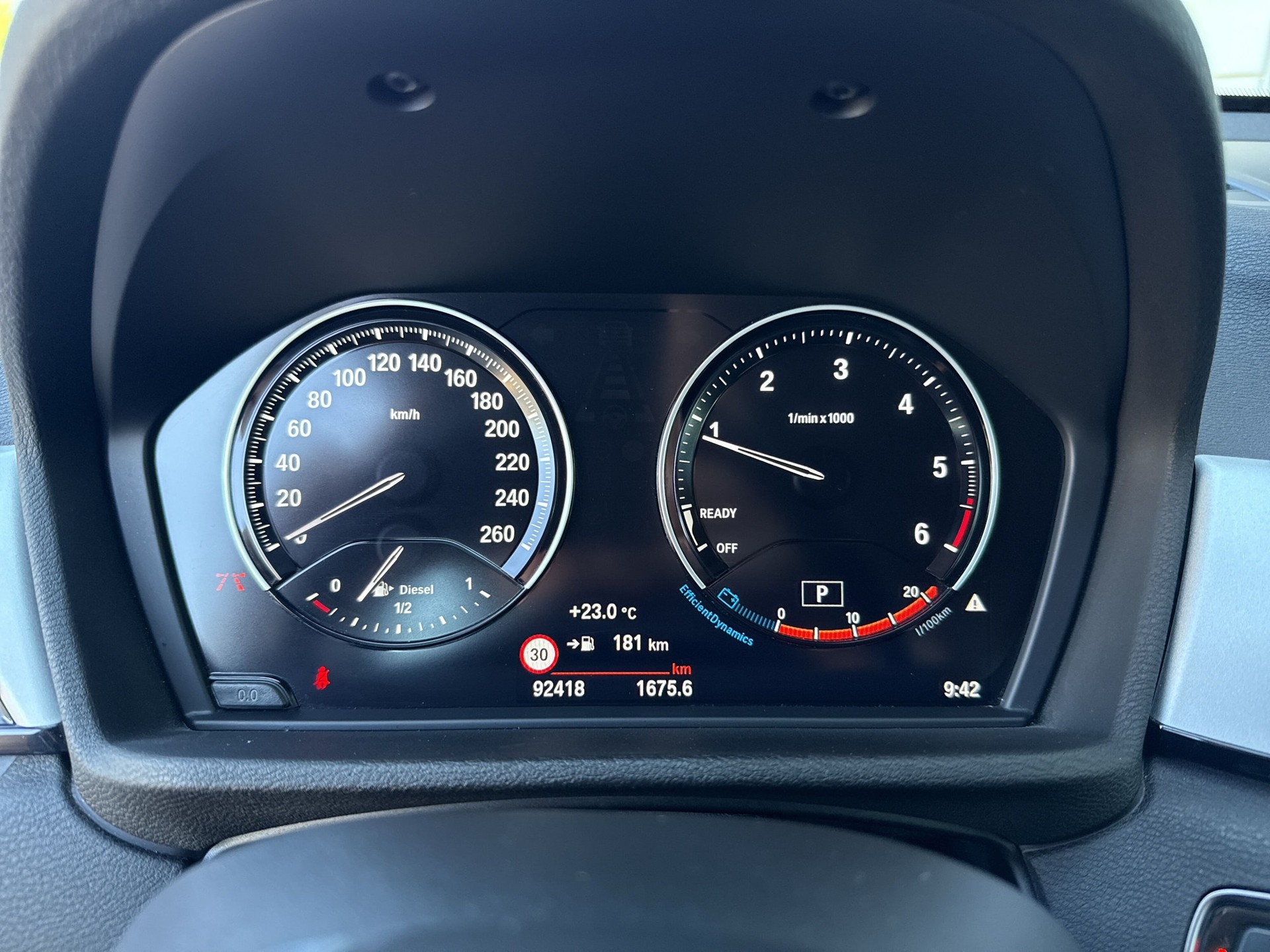 BMW X1 xDrive 18d Essential Edition Steptronic-image-13
