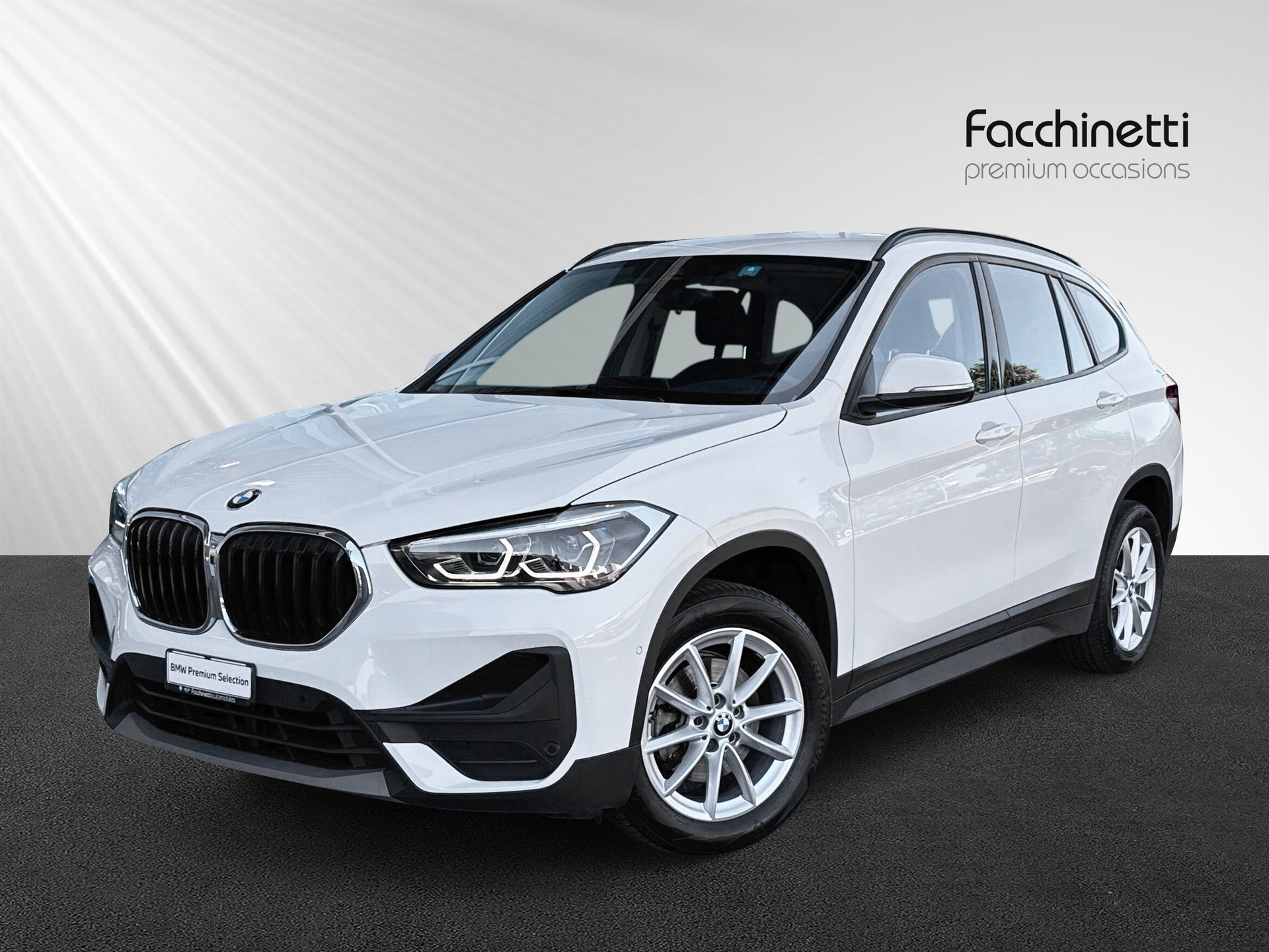 BMW X1 xDrive 18d Essential Edition Steptronic-image-0