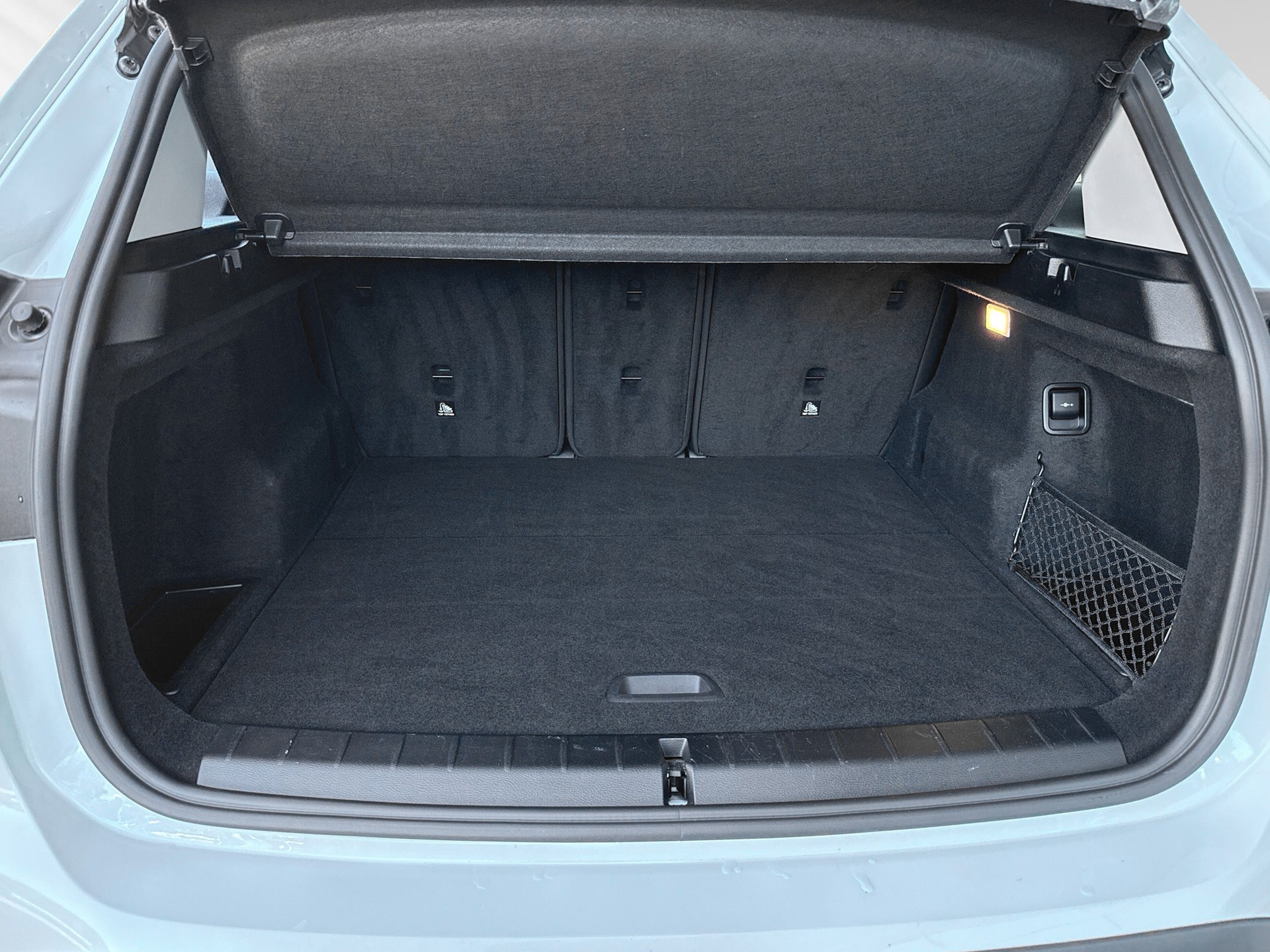 BMW X1 xDrive 18d Essential Edition Steptronic-image-7