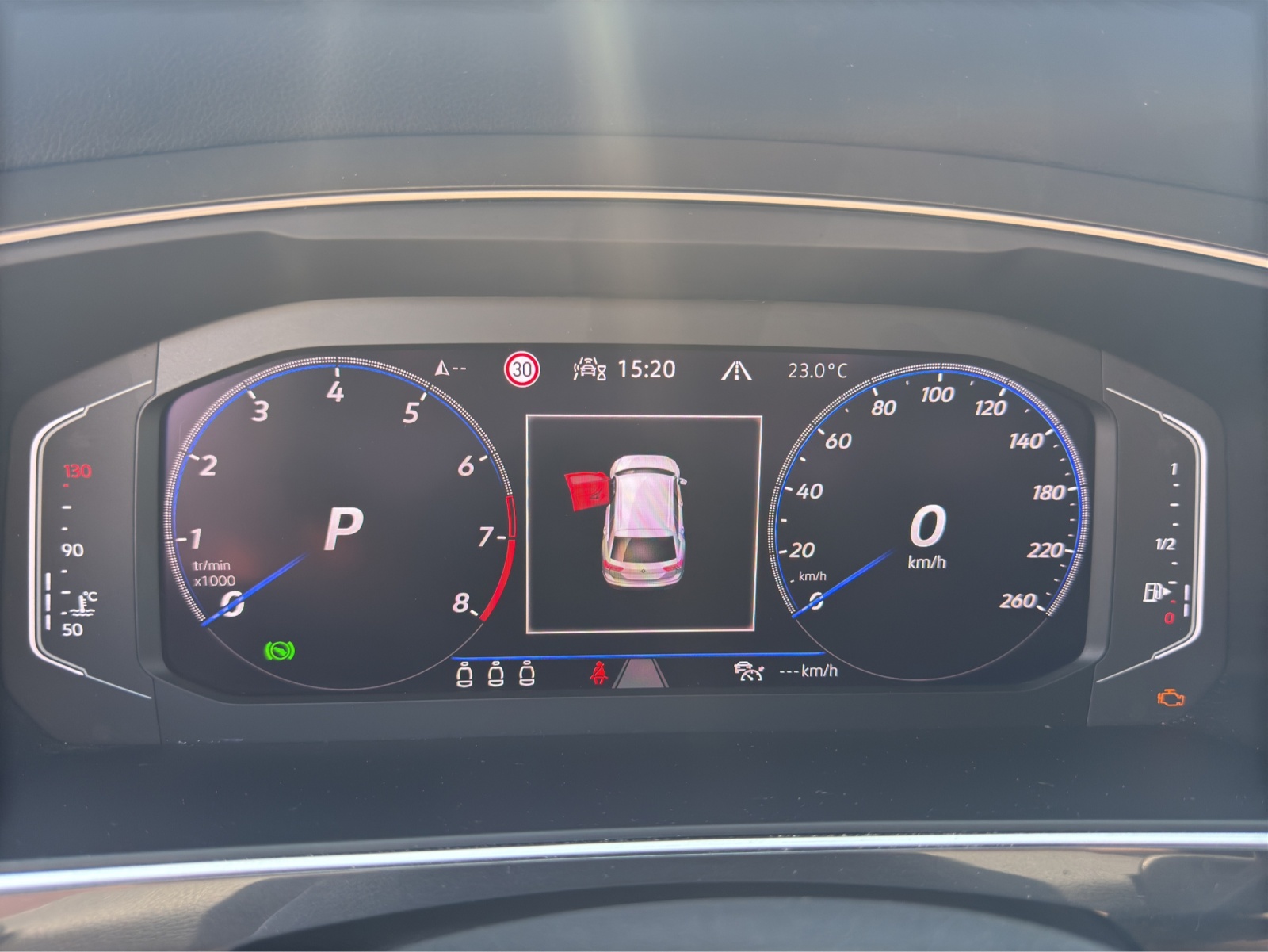 VW Tiguan 2.0TSI R-Line 4Motion DSG-image-10