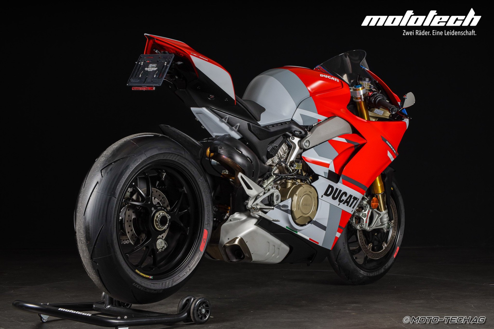DUCATI Panigale V4 S CORSE-showroom-element-2