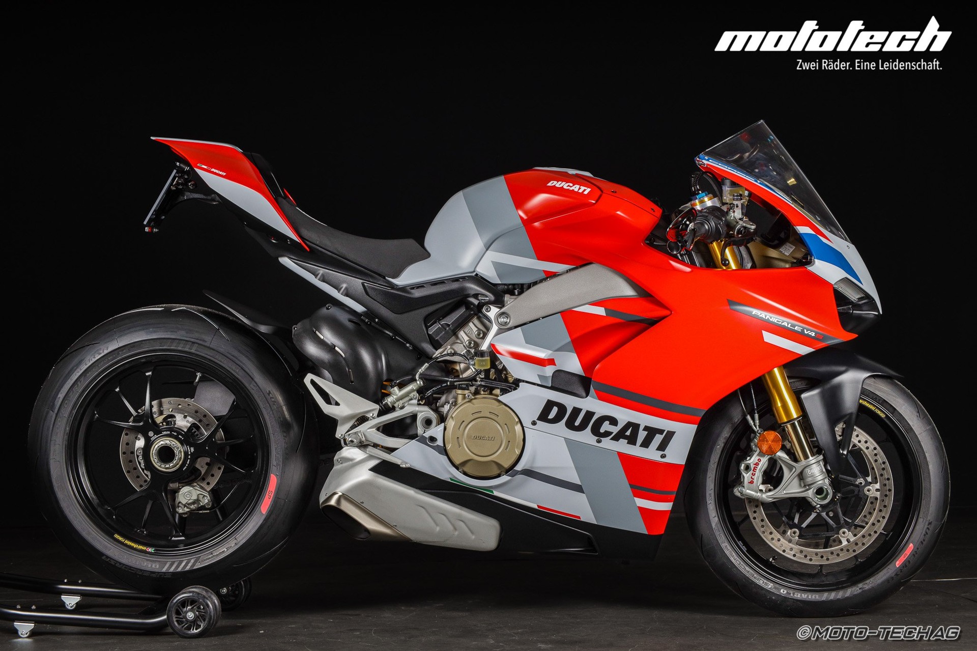 DUCATI Panigale V4 S CORSE-showroom-element-1