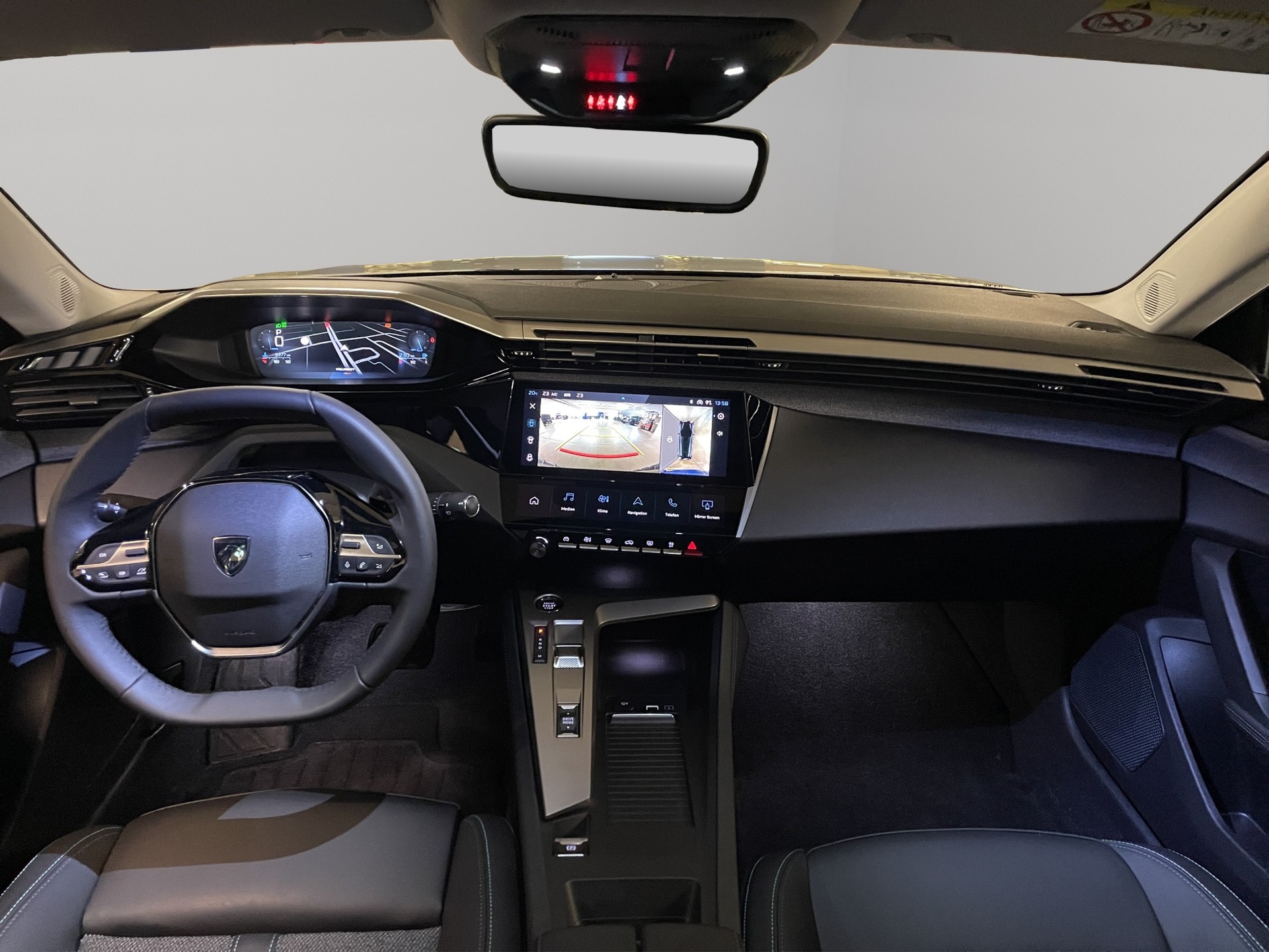 PEUGEOT 308 SW 1.5 BlueHDi Allure-image-7