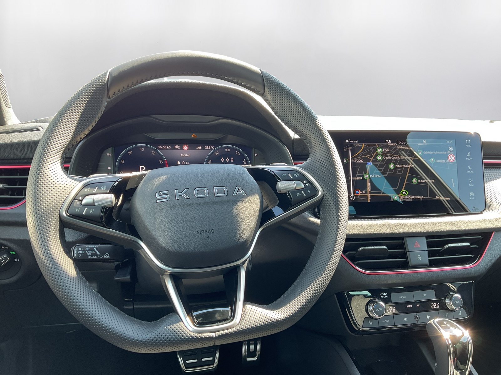 SKODA Kamiq 1.5 TSI Dynamic DSG-image-6