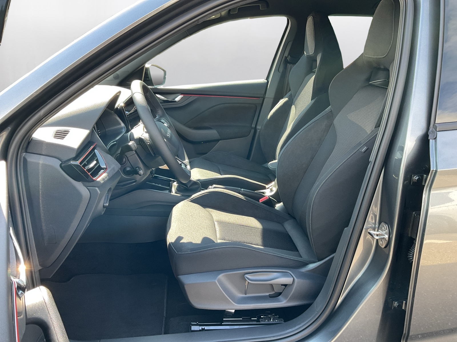 SKODA Kamiq 1.5 TSI Dynamic DSG-image-9