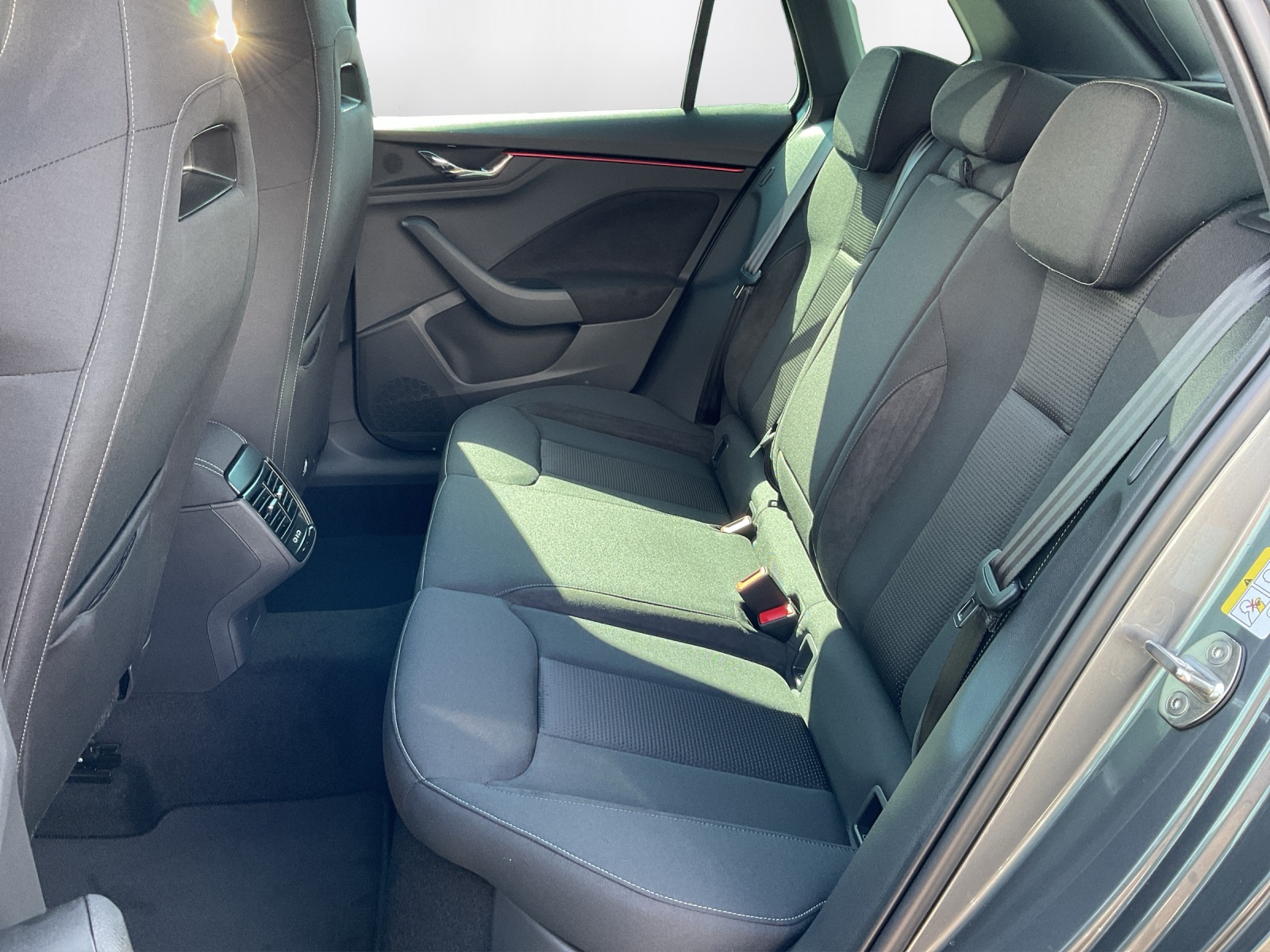 SKODA Kamiq 1.5 TSI Dynamic DSG-image-10