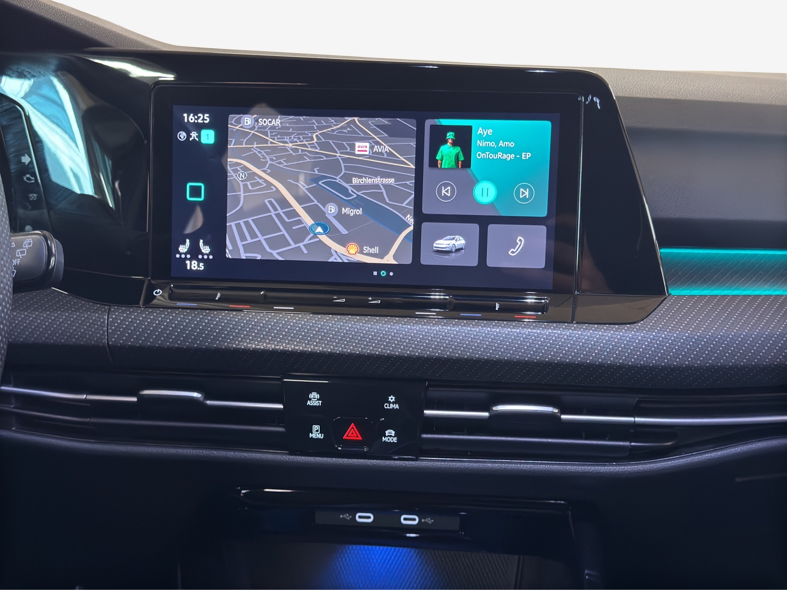 VW Golf Variant 1.5 eTSI mHEV R-Line-image-10