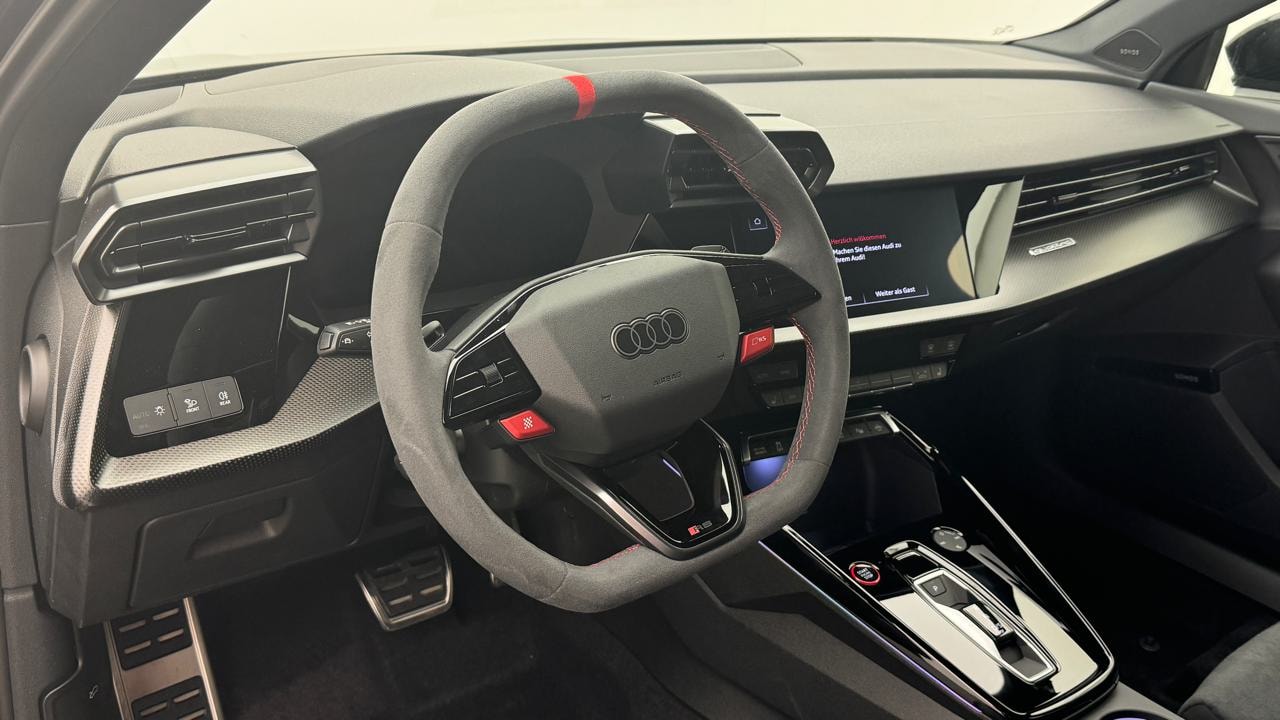 AUDI RS3 Sportback 2.5 TSI quattro S-tronic-image-6