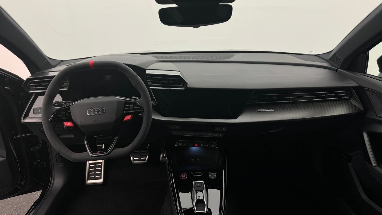 AUDI RS3 Sportback 2.5 TSI quattro S-tronic-image-5