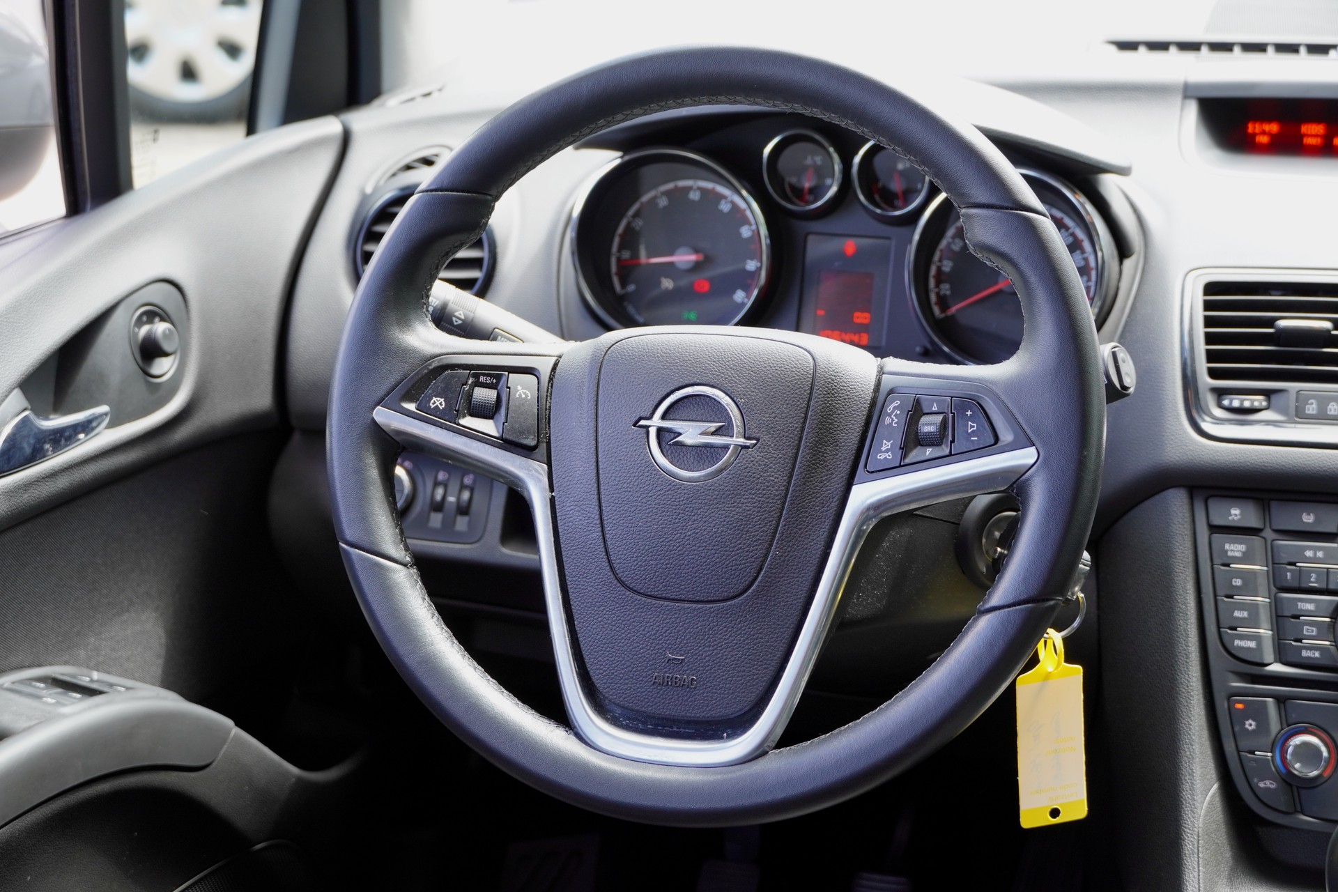 OPEL Meriva 1.4 Turbo Enjoy-image-14