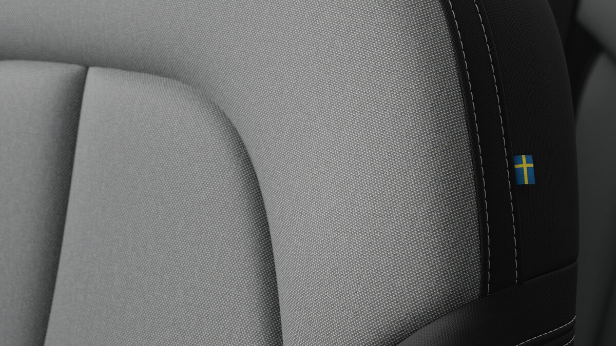 VOLVO XC40 2.0 B3 MH Plus Dark-image-12