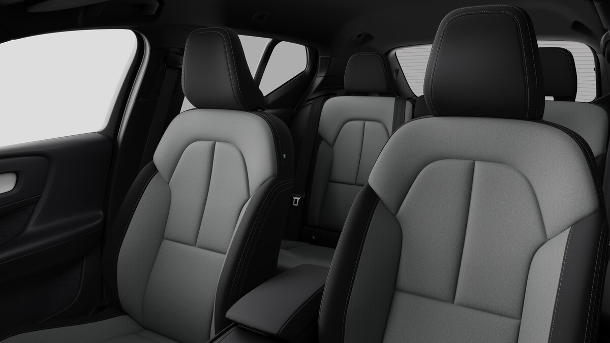 VOLVO XC40 2.0 B3 MH Plus Dark-image-10