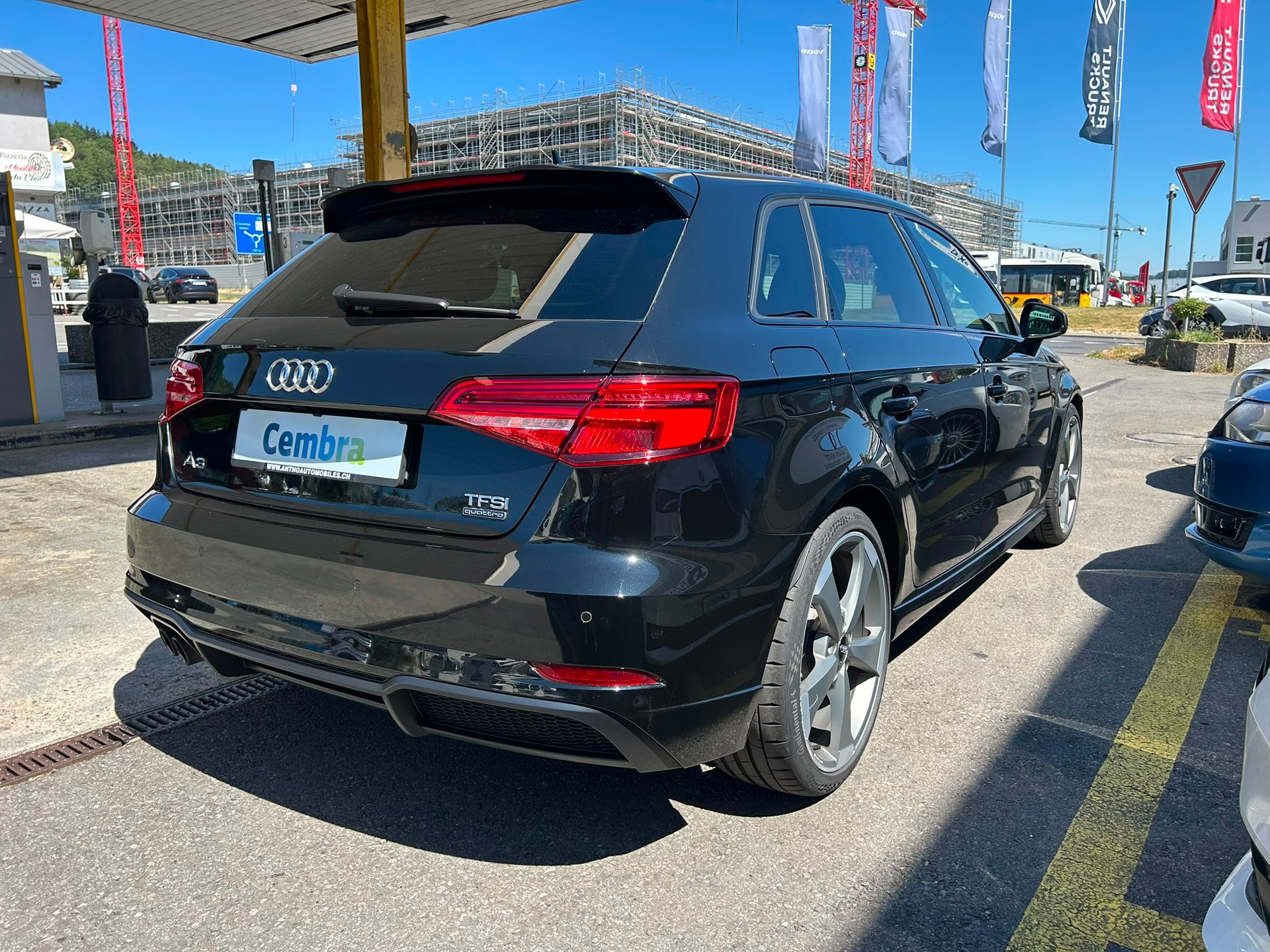AUDI A3 Sportback 2.0 TFSI Sport quattro S-tronic-image-3