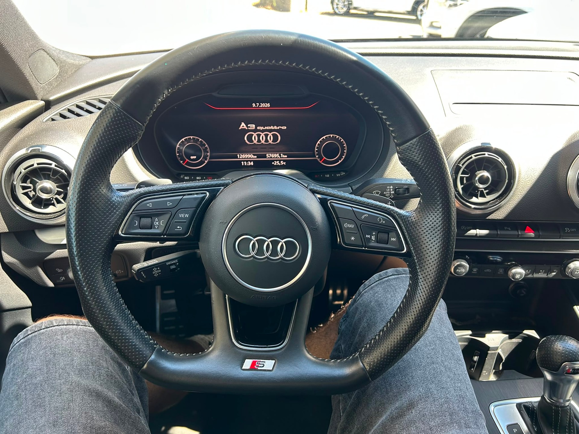 AUDI A3 Sportback 2.0 TFSI Sport quattro S-tronic-image-7