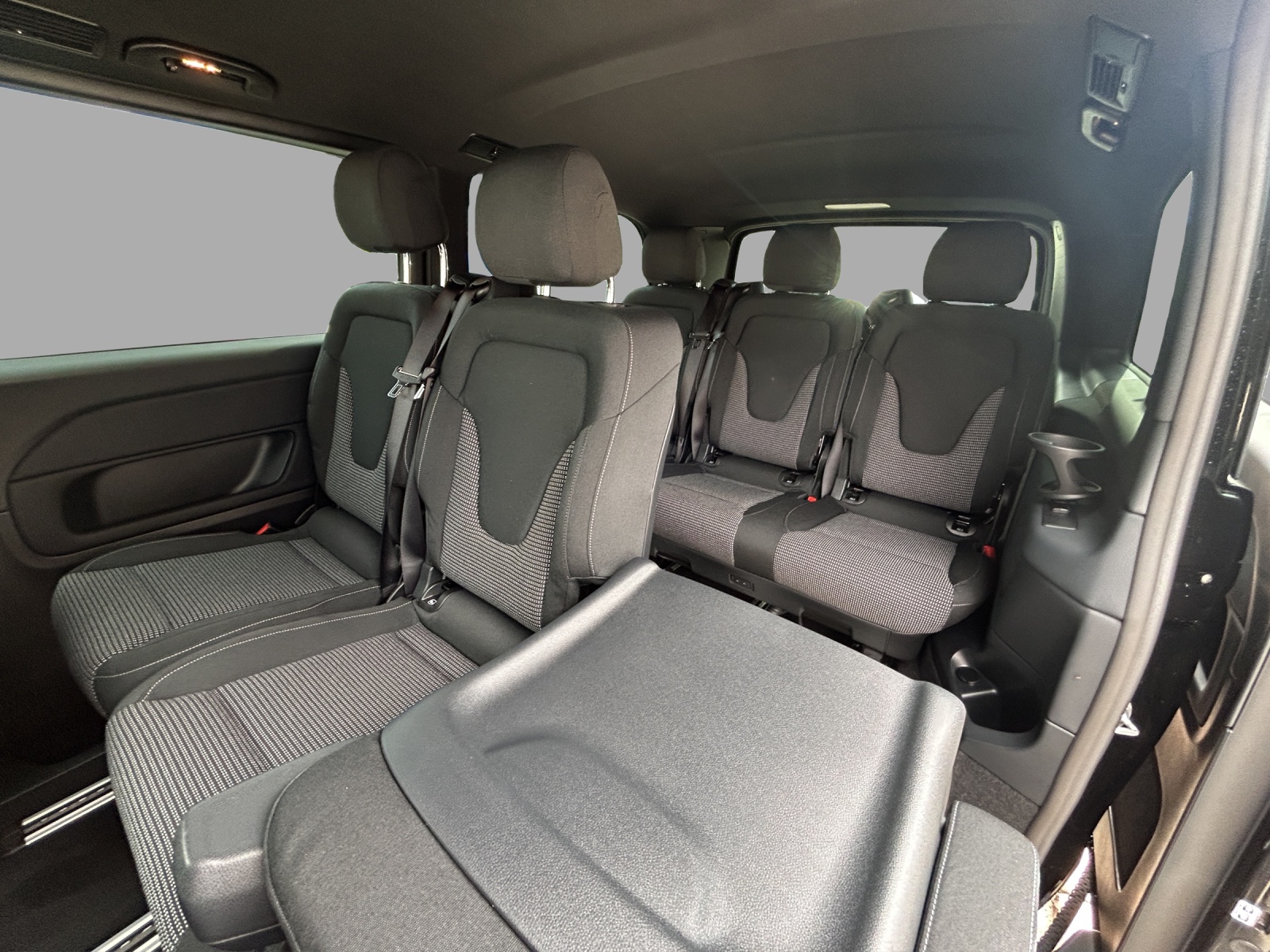 MERCEDES-BENZ V 250 d lang 4Matic Style 9G-Tronic-image-13