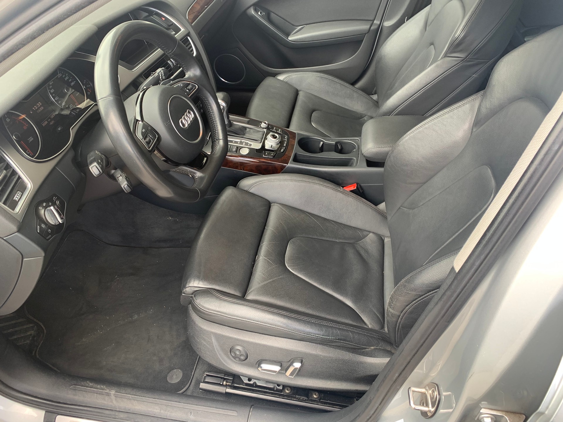 AUDI A4 allroad 2.0 TFSI quattro S-tronic-image-9
