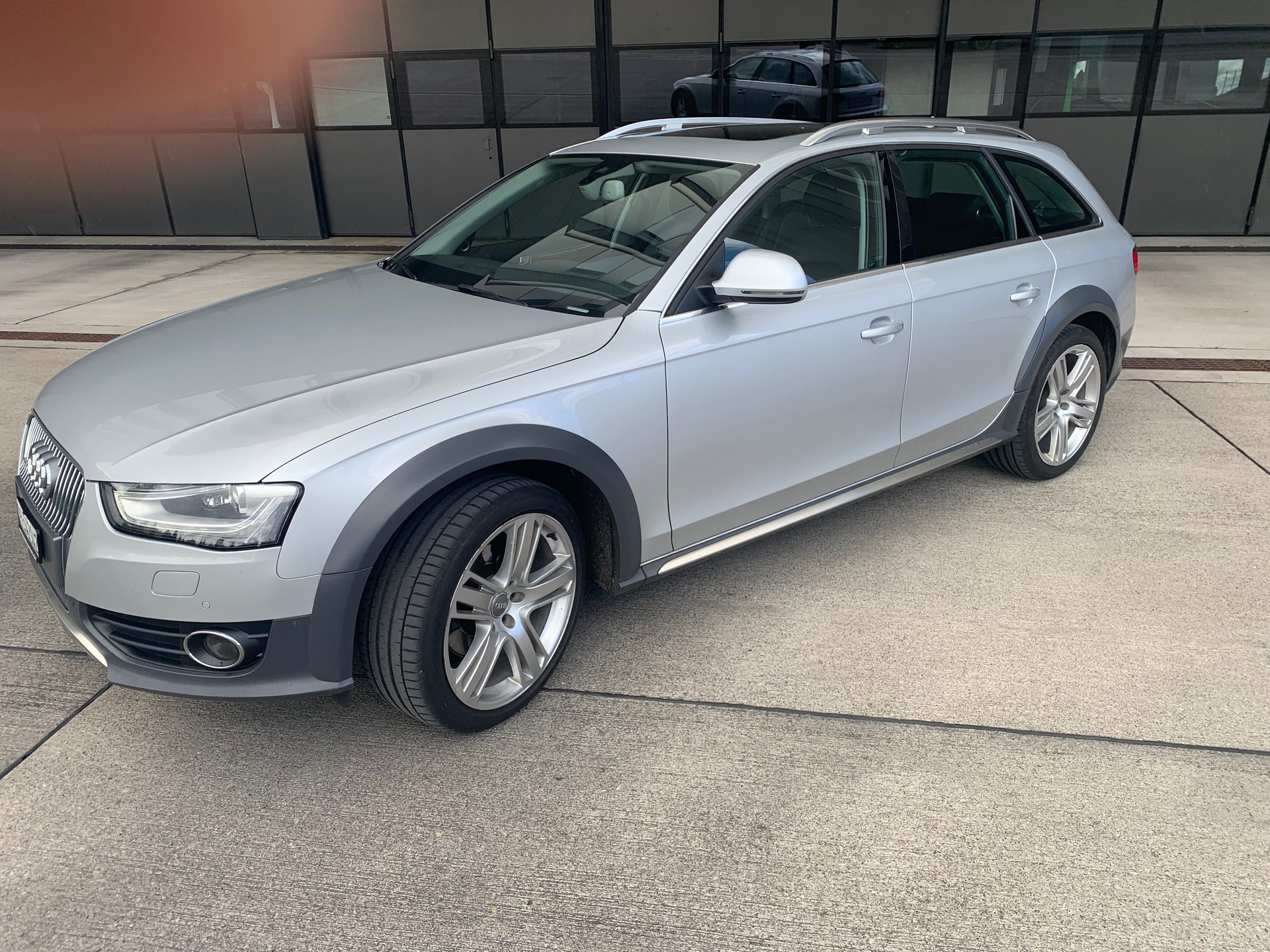 AUDI A4 allroad 2.0 TFSI quattro S-tronic-image-4