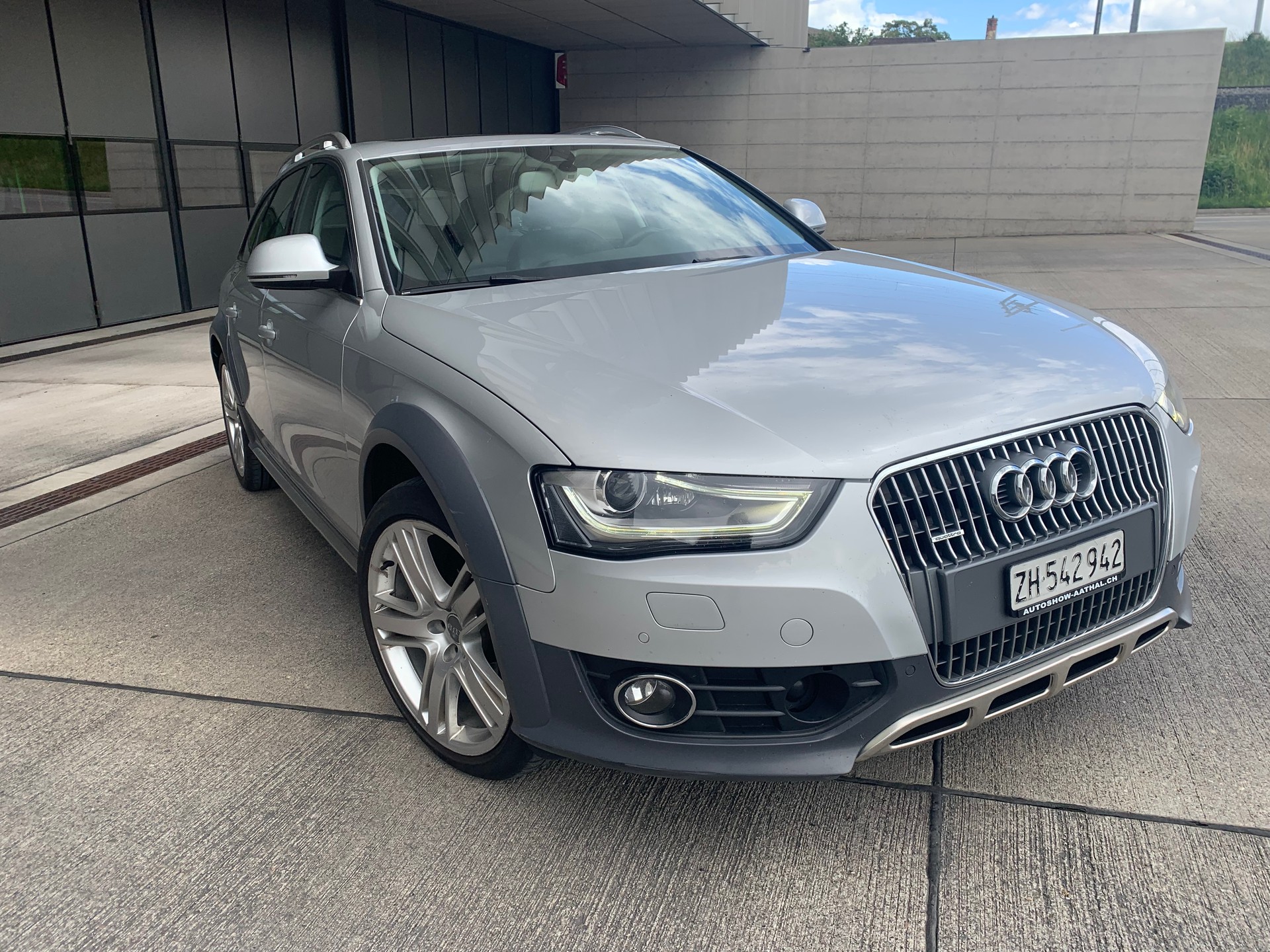 AUDI A4 allroad 2.0 TFSI quattro S-tronic-image-0