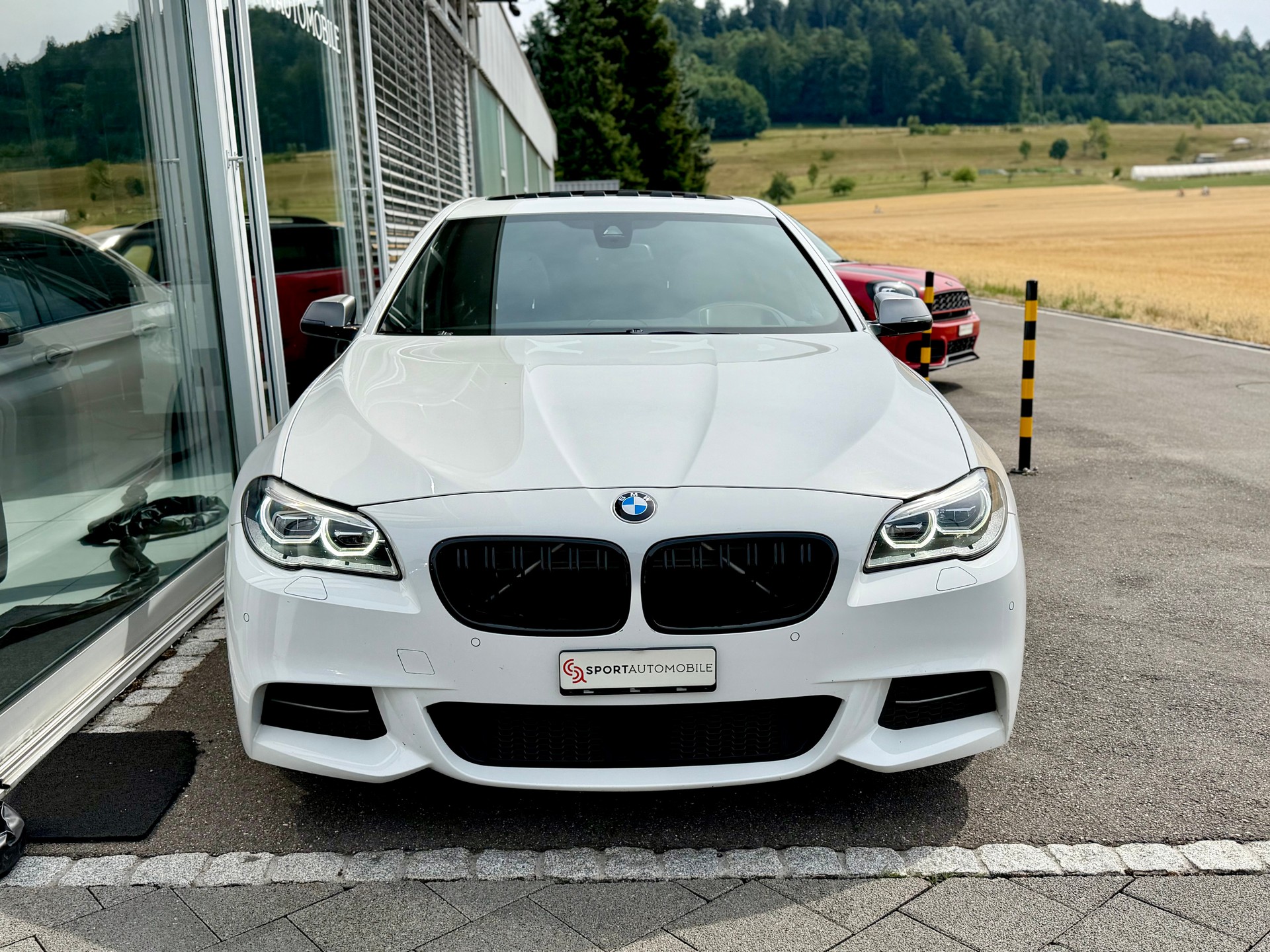 BMW M550d xDrive Steptronic-image-1