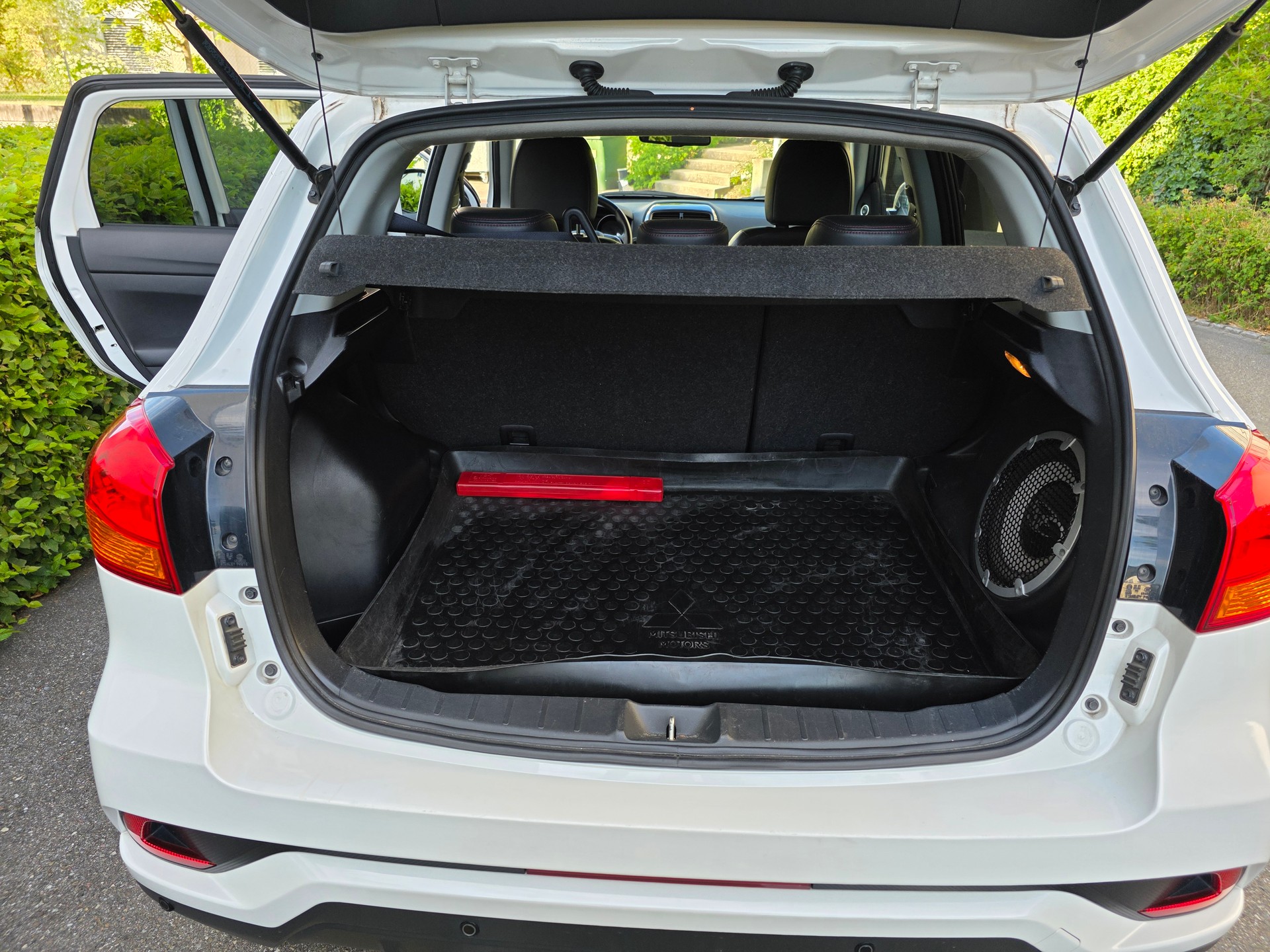 MITSUBISHI ASX 2.2 DID Diamond 4WD Automatic-image-10