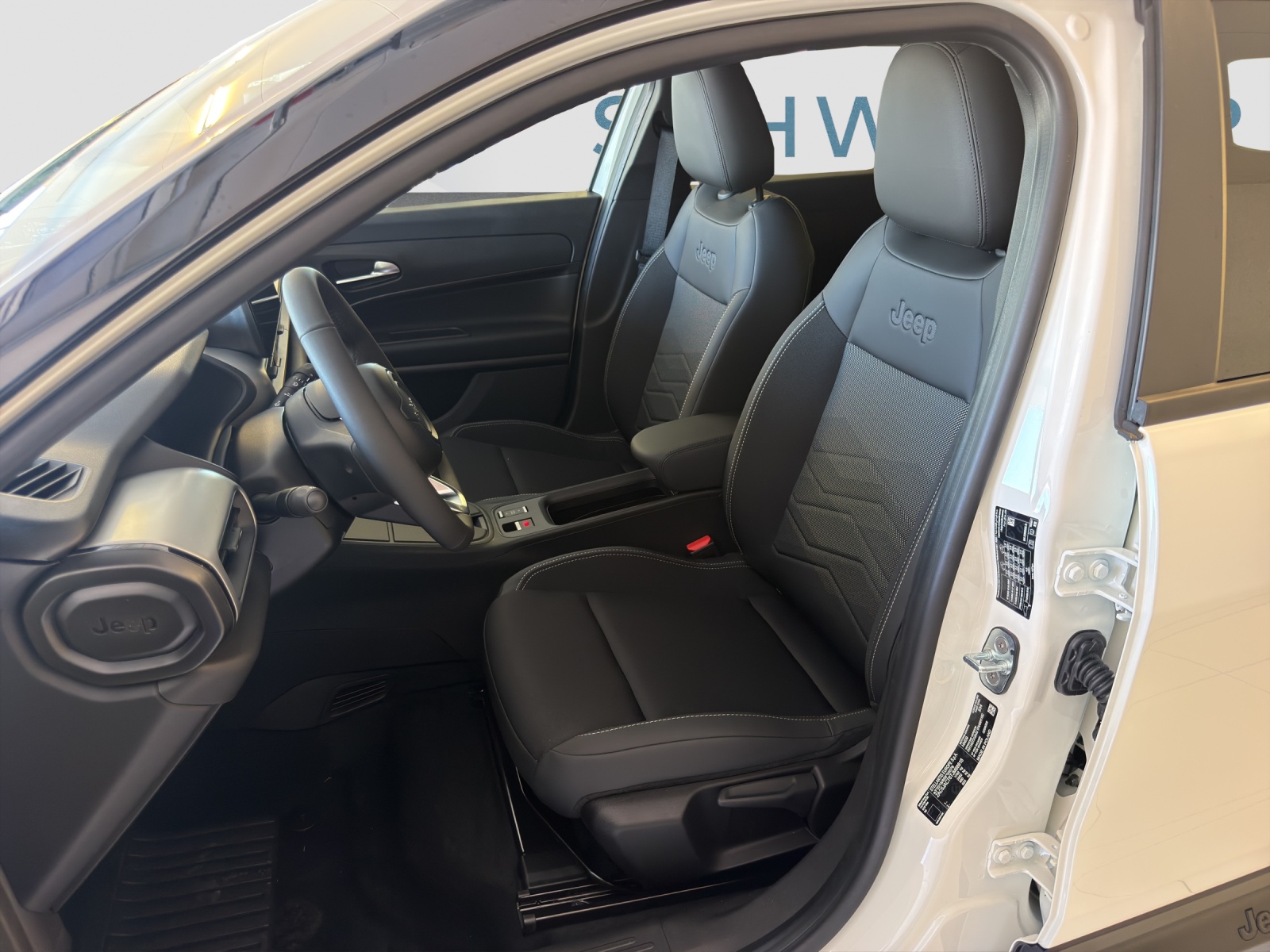 JEEP AVENGER 1.2 MHEV Altitude-image-8