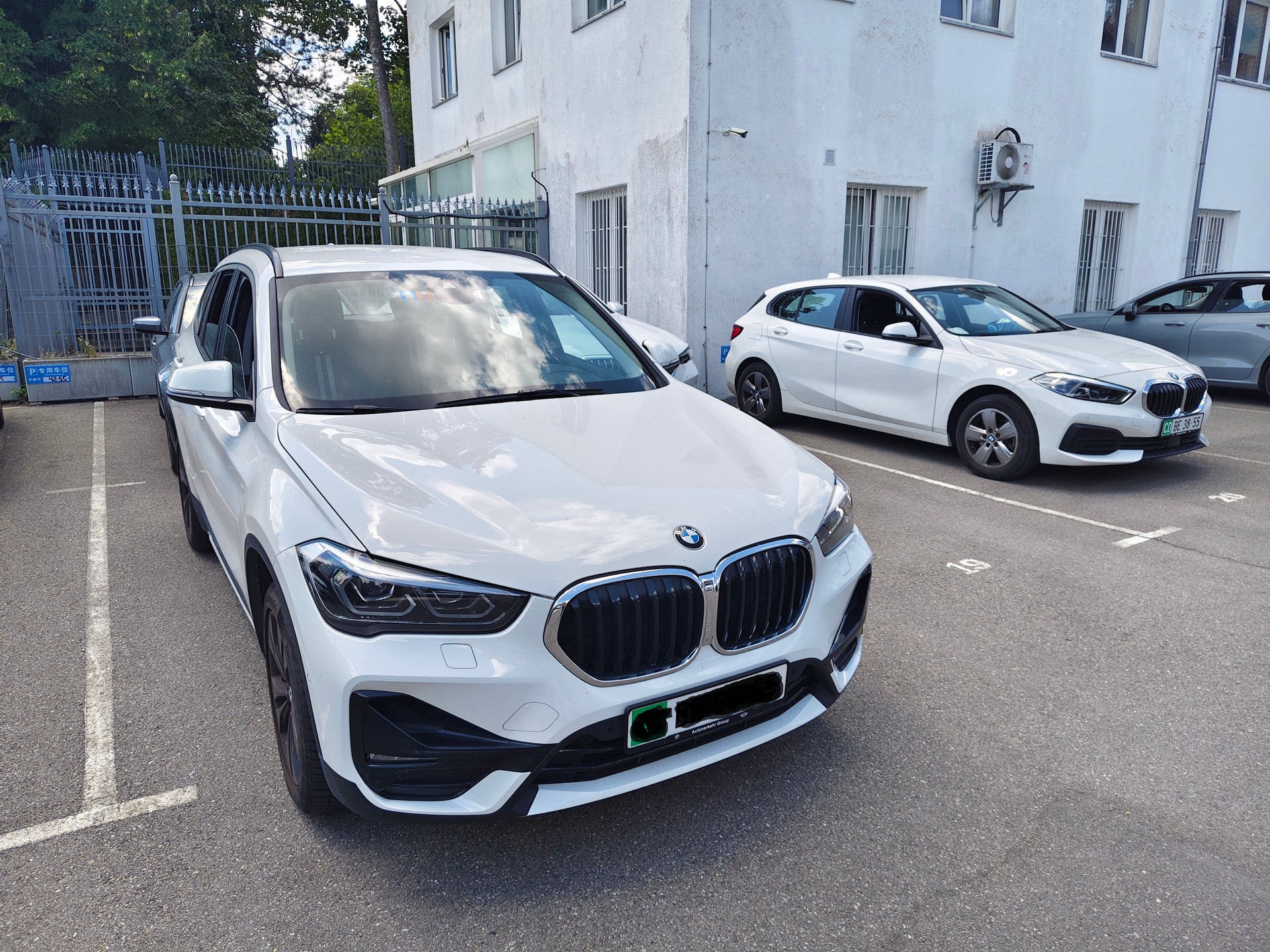 BMW 18i sDrive-image-0