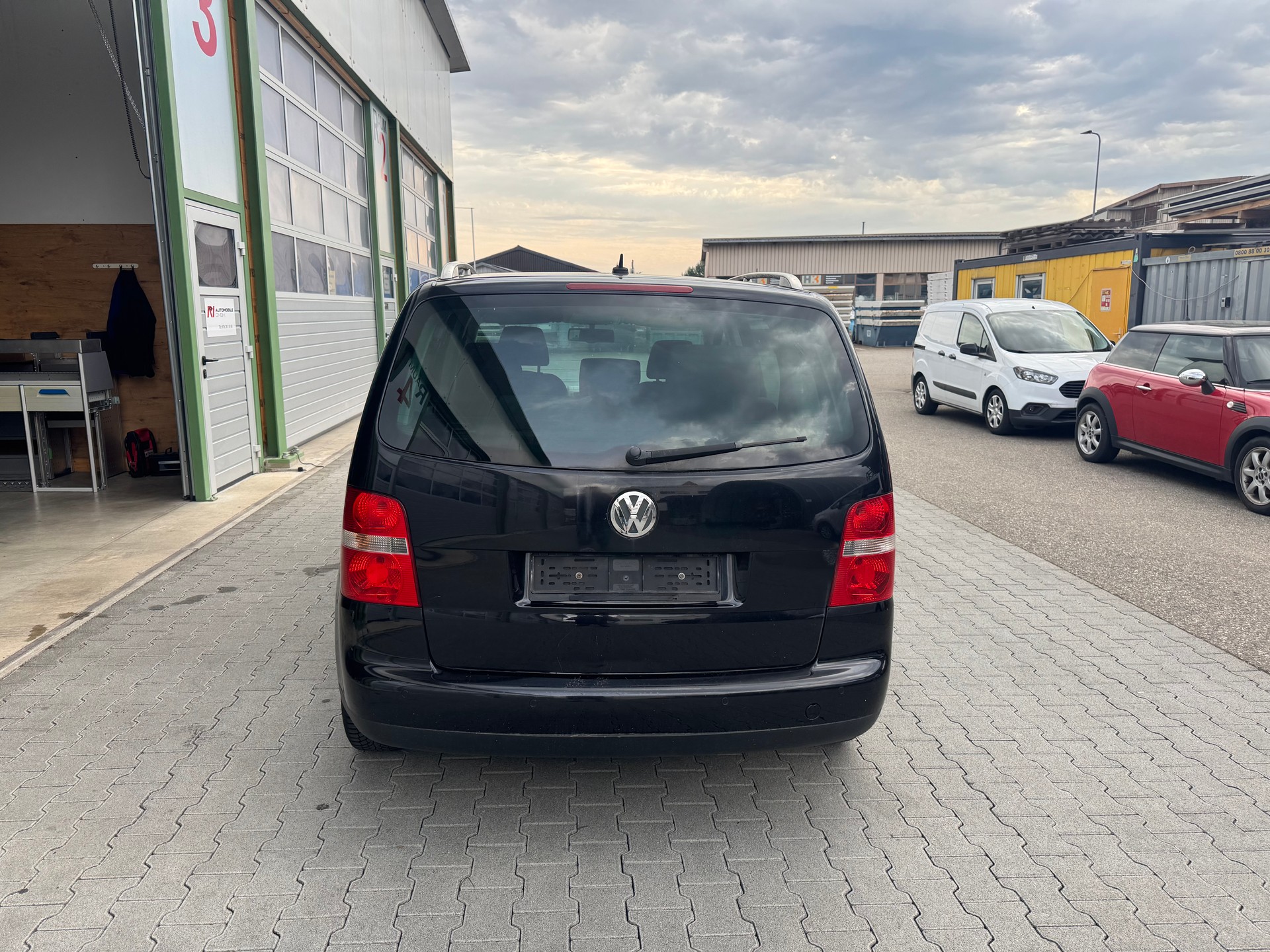 VW Touran 1.4 TSI Highline-image-3