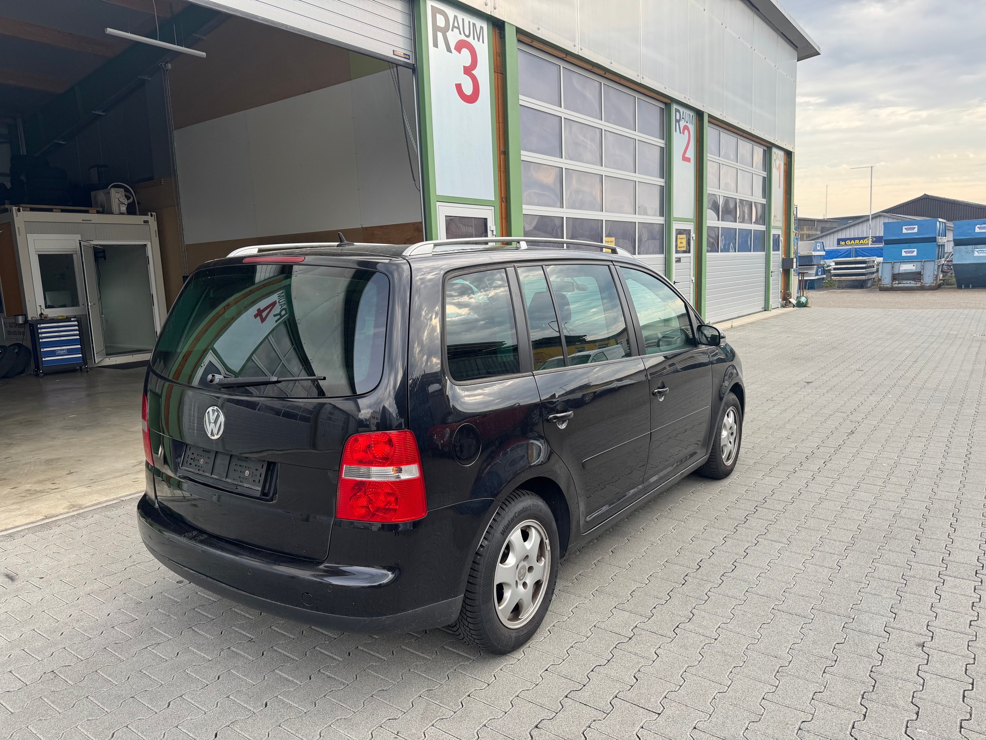 VW Touran 1.4 TSI Highline-image-2