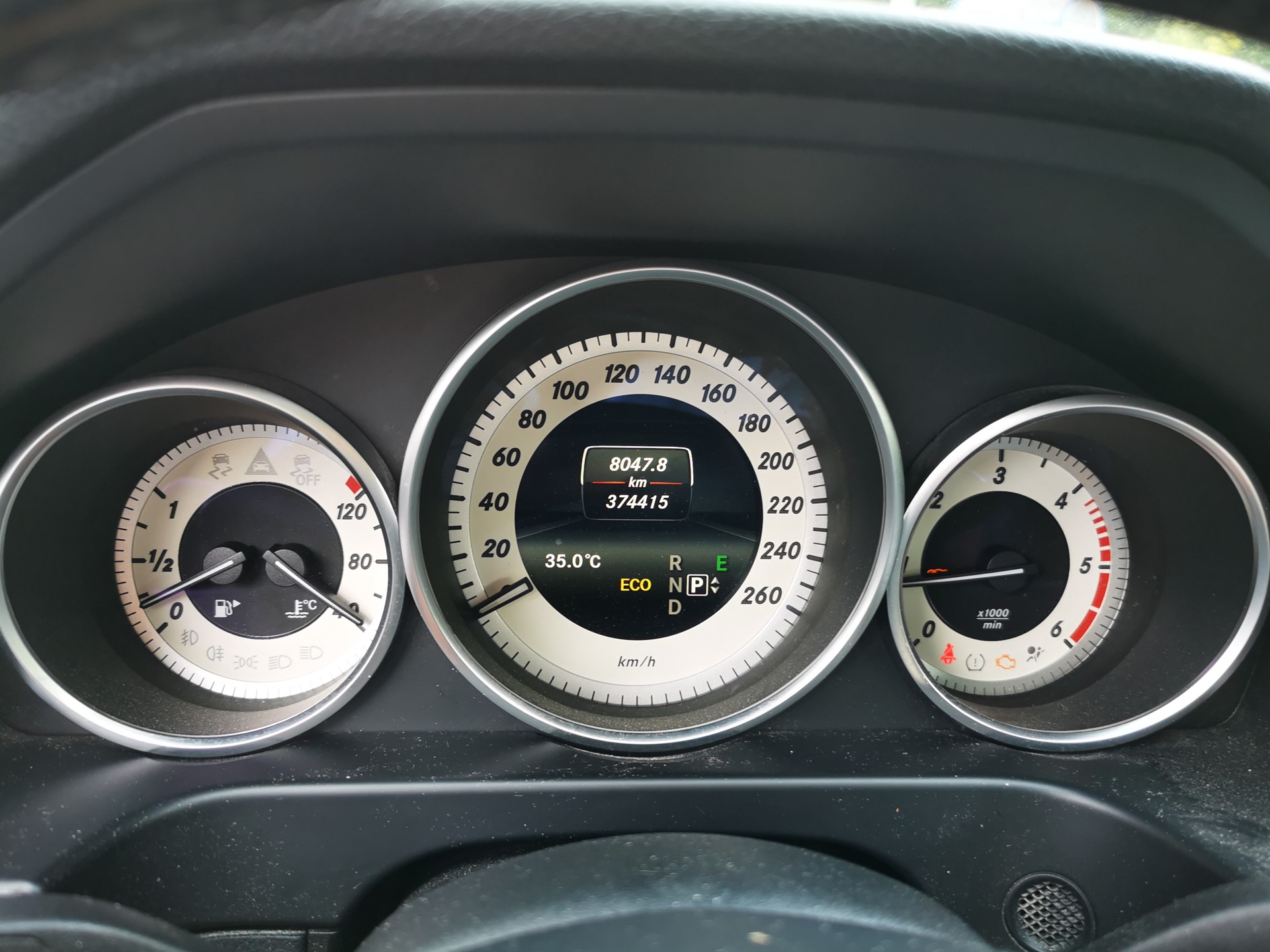 MERCEDES-BENZ E 250 BlueTEC 4Matic 7G-Tronic-image-15