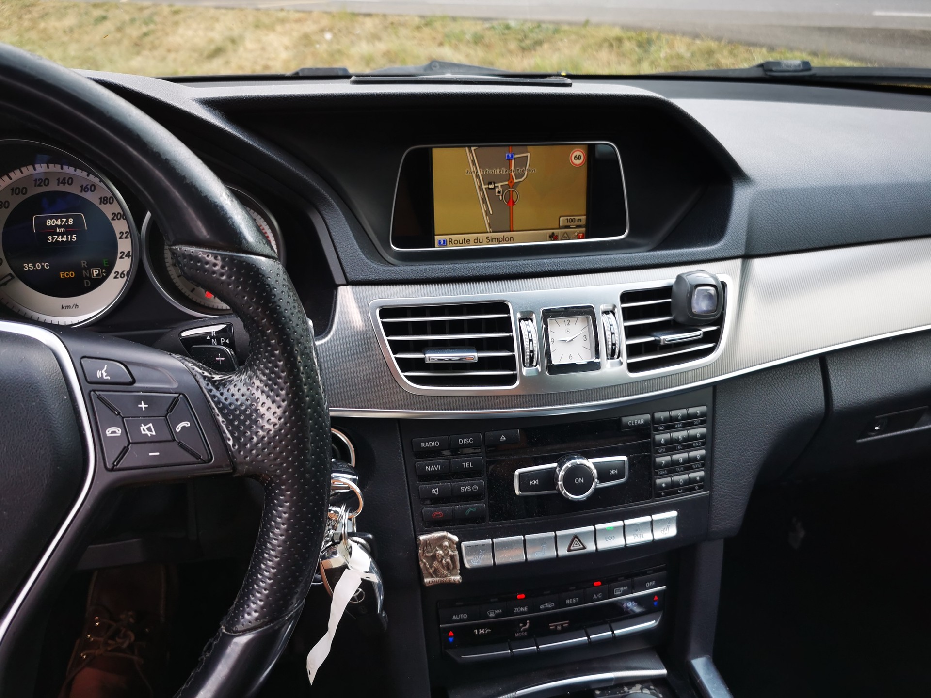 MERCEDES-BENZ E 250 BlueTEC 4Matic 7G-Tronic-image-14