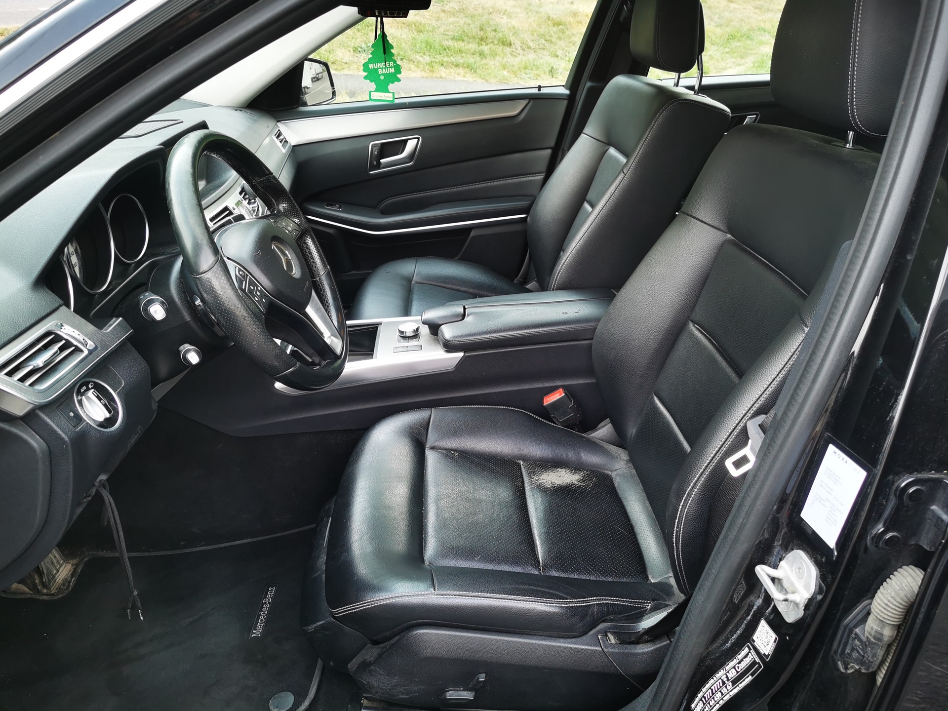 MERCEDES-BENZ E 250 BlueTEC 4Matic 7G-Tronic-image-13