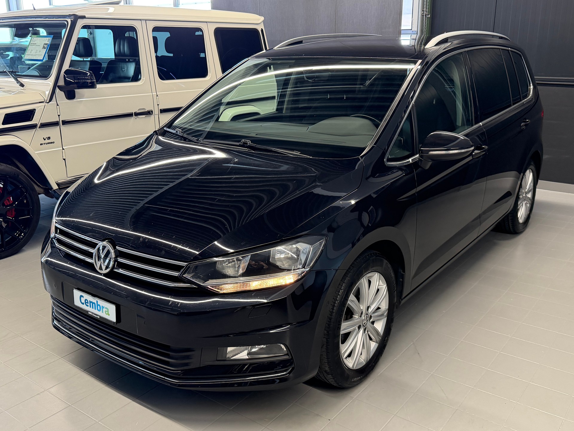 VW Touran 1.4 TSI BlueMotion Technology Highline DSG 7-Sitzer-image-3