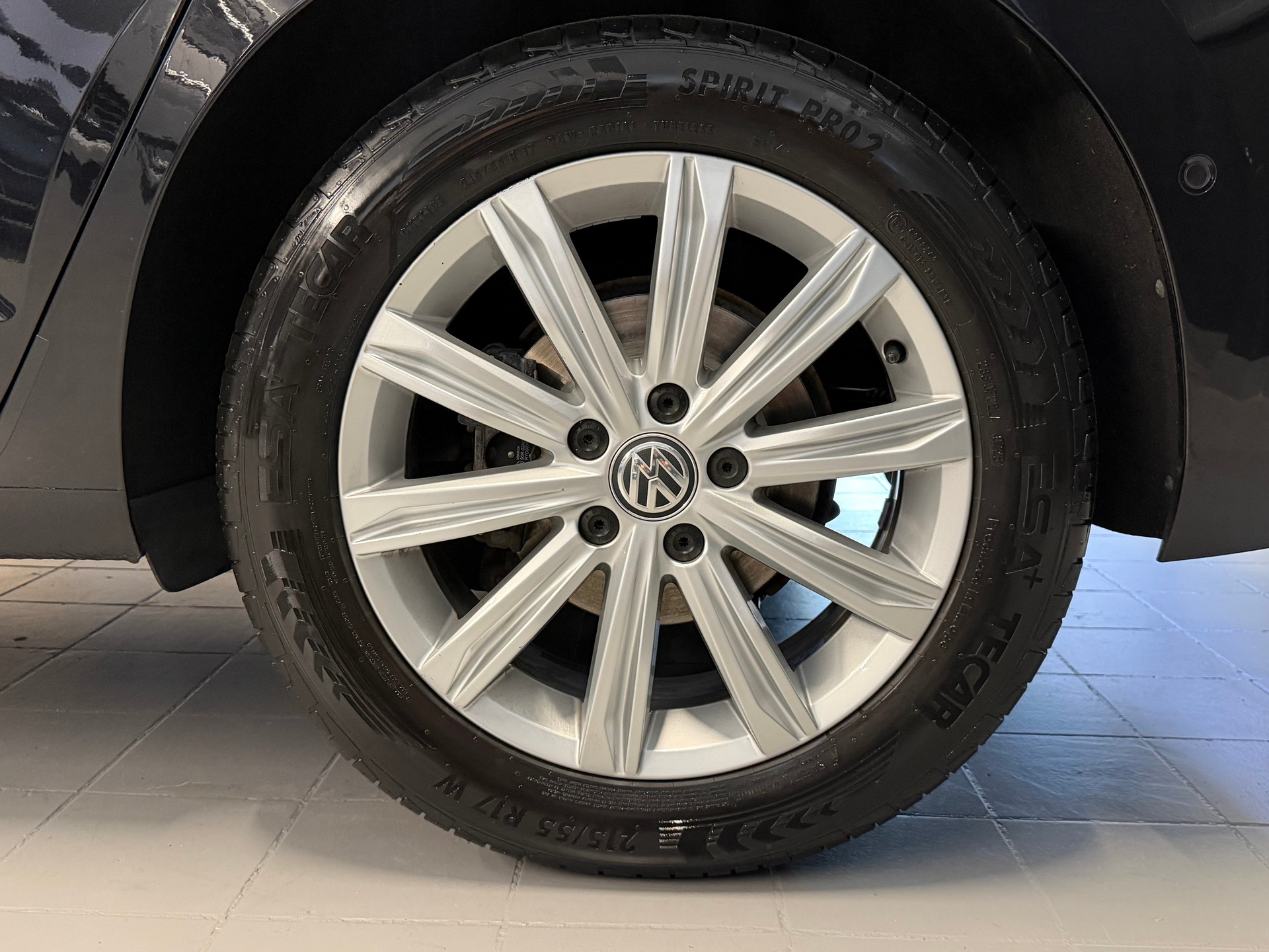 VW Touran 1.4 TSI BlueMotion Technology Highline DSG 7-Sitzer-image-7